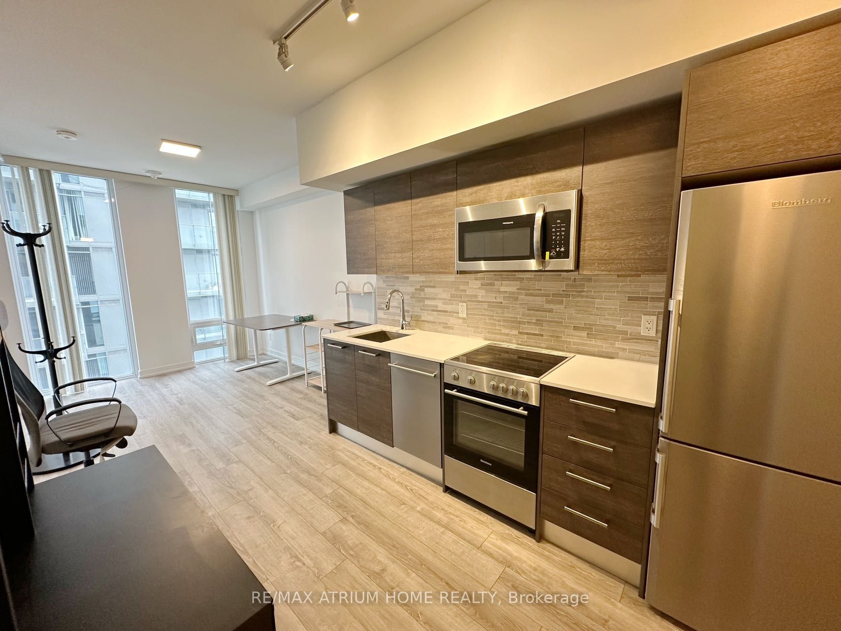 28 Wellesley Street E 3105, Toronto, ON M4Y 1G3 photo 4