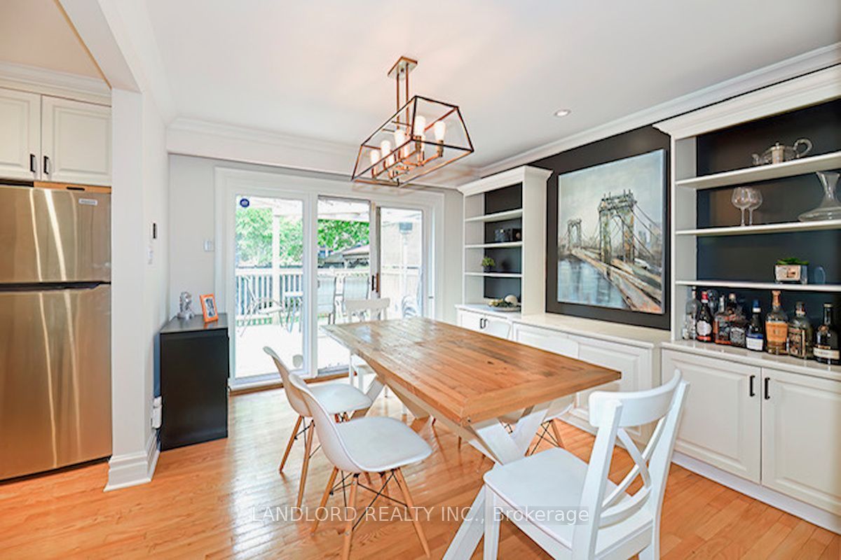 88 Carmichael Avenue, Toronto, ON M5M 2W9 photo 4