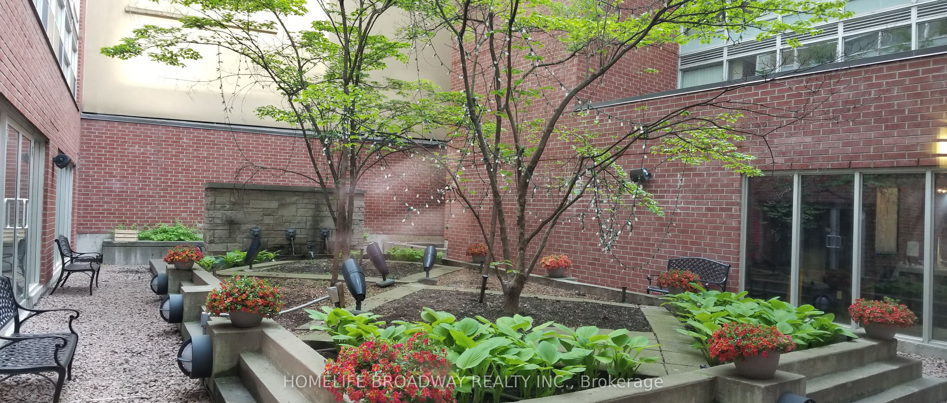 11 St Joseph Street 506, Toronto, ON M4Y 3G4 photo 2