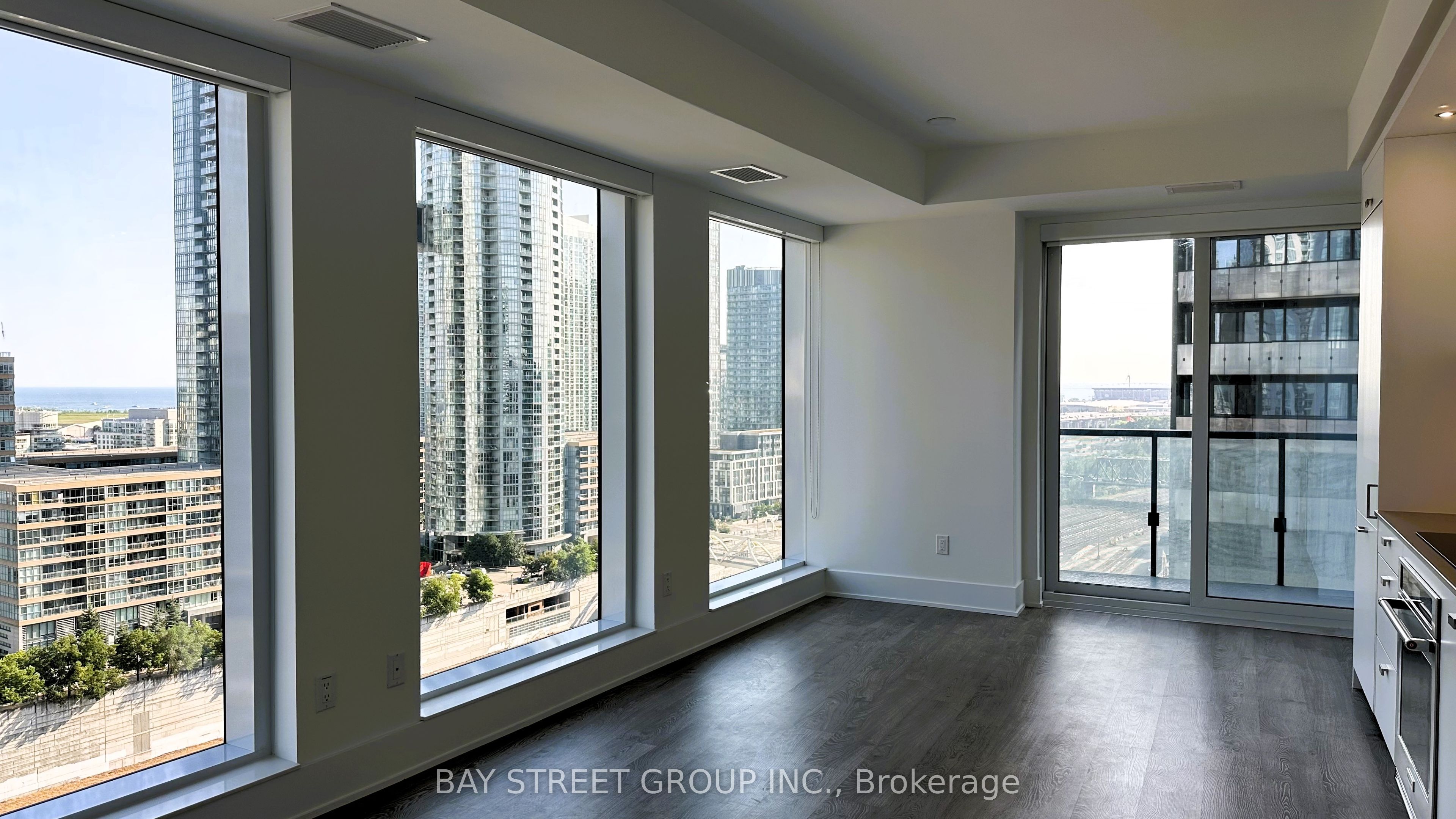 470 FRONT Street W 913, Toronto, ON M5V 0V6 photo 5