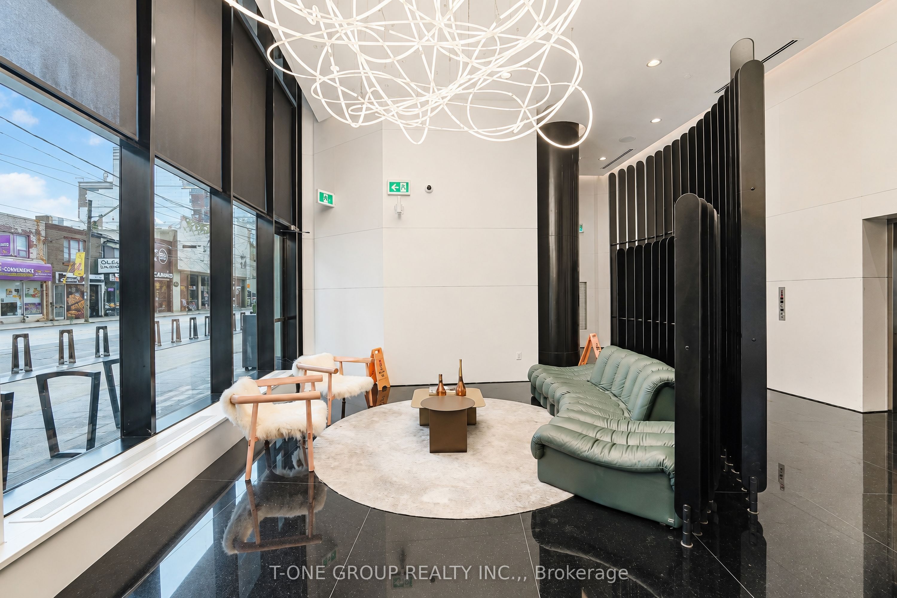 280 Dundas Street W 1803, Toronto, ON M5T 0E3 photo 4