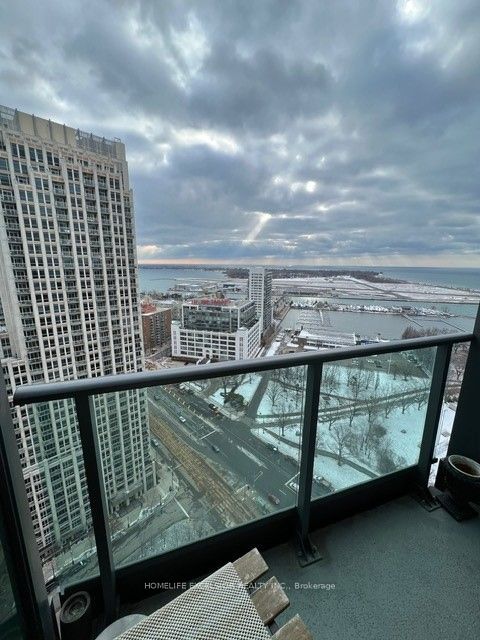 215 Fort York Boulevard S 2903, Toronto, ON M5V 4A2 photo 2