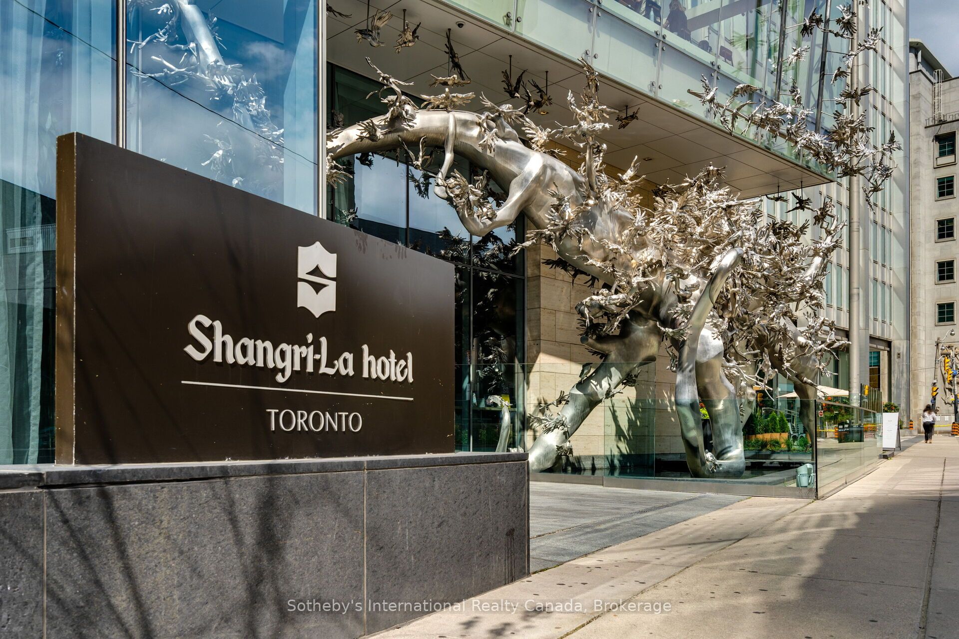 180 University Avenue 2802, Toronto, ON M5H 0A2