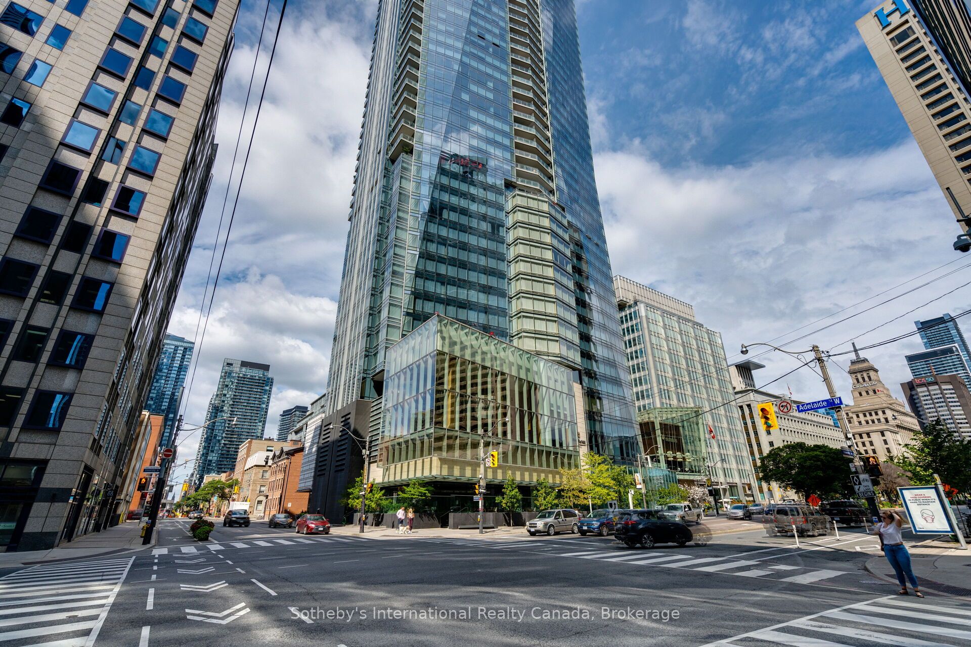 180 University Avenue 2802, Toronto, ON M5H 0A2 photo 2