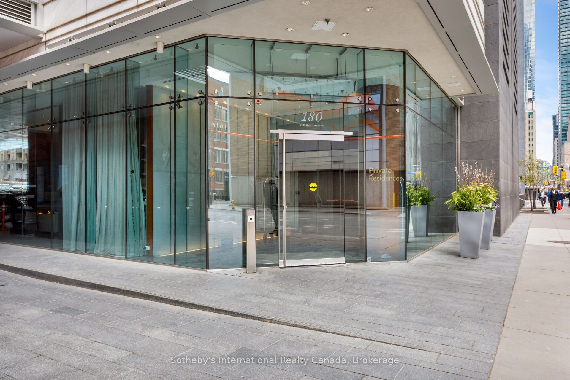 180 University Avenue 2802, Toronto, ON M5H 0A2 photo 4