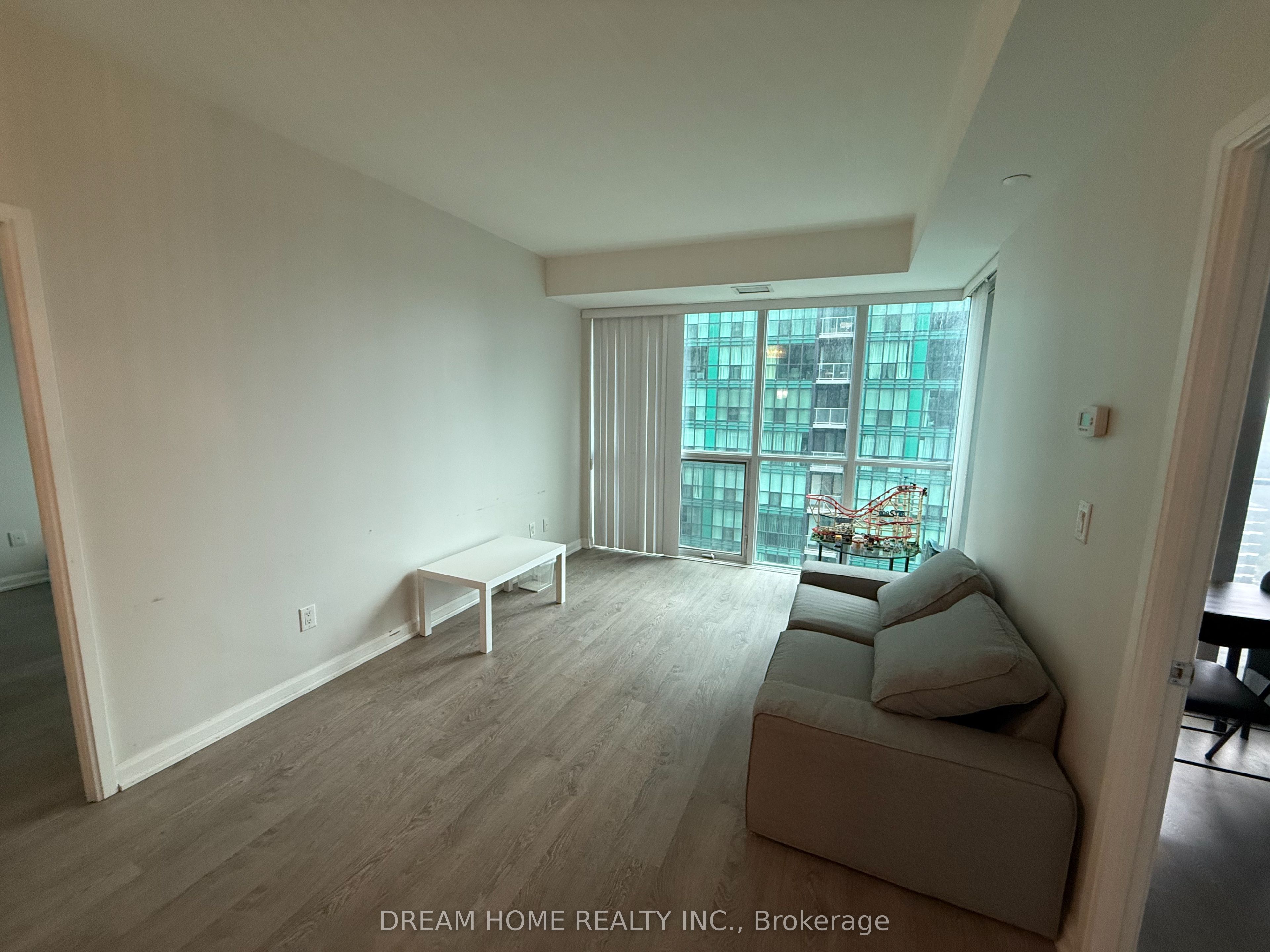 9 bogert Avenue 2506, Toronto, ON M2N 0H3 photo 2
