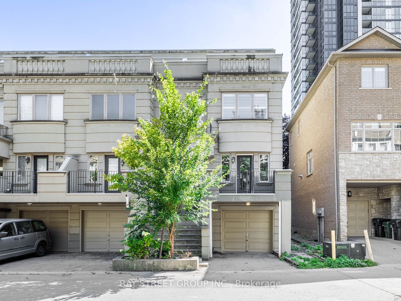 35 William Poole Way, Toronto, ON M2N 7A6 photo 2