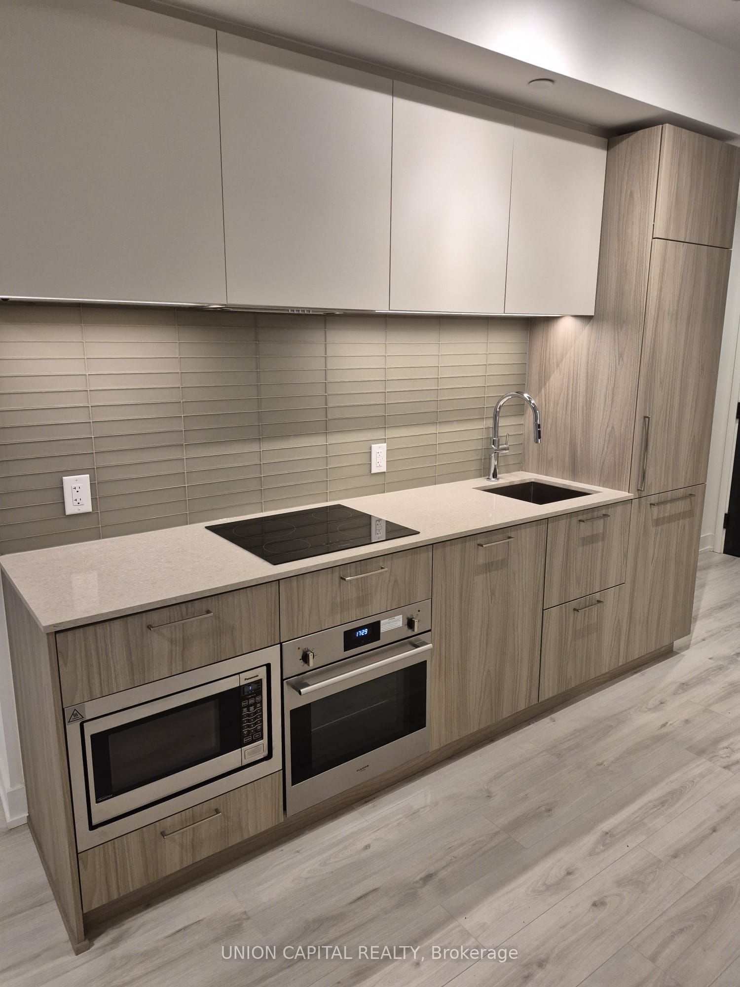 36 Olive Avenue 1906, Toronto, ON M6G 2R8 photo 2