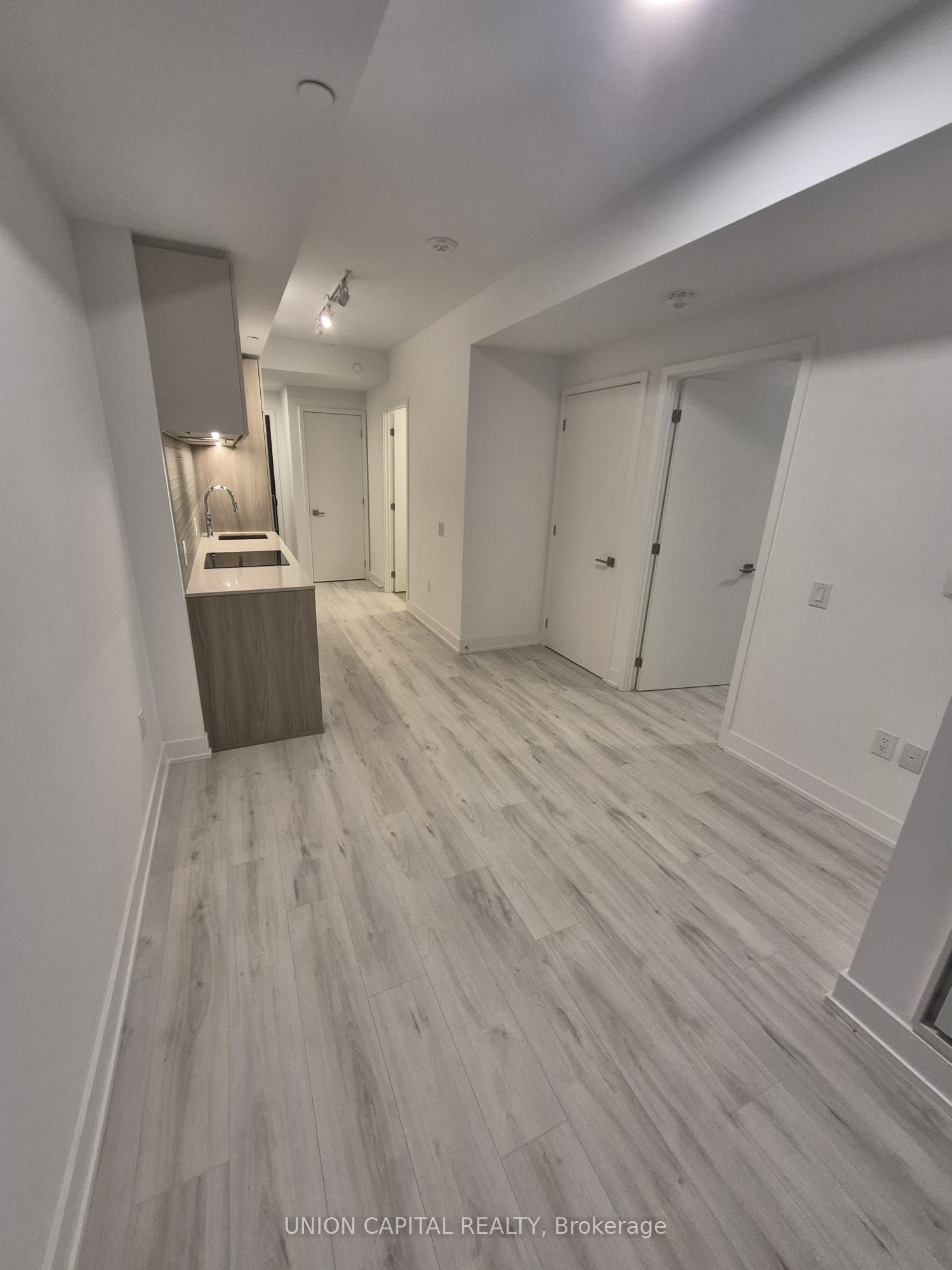 36 Olive Avenue 1906, Toronto, ON M6G 2R8 photo 4