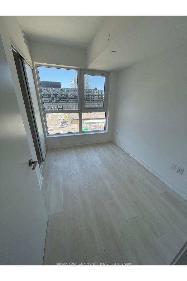 8 Tippett Road 527, Toronto, ON M3H 0E7 photo 5