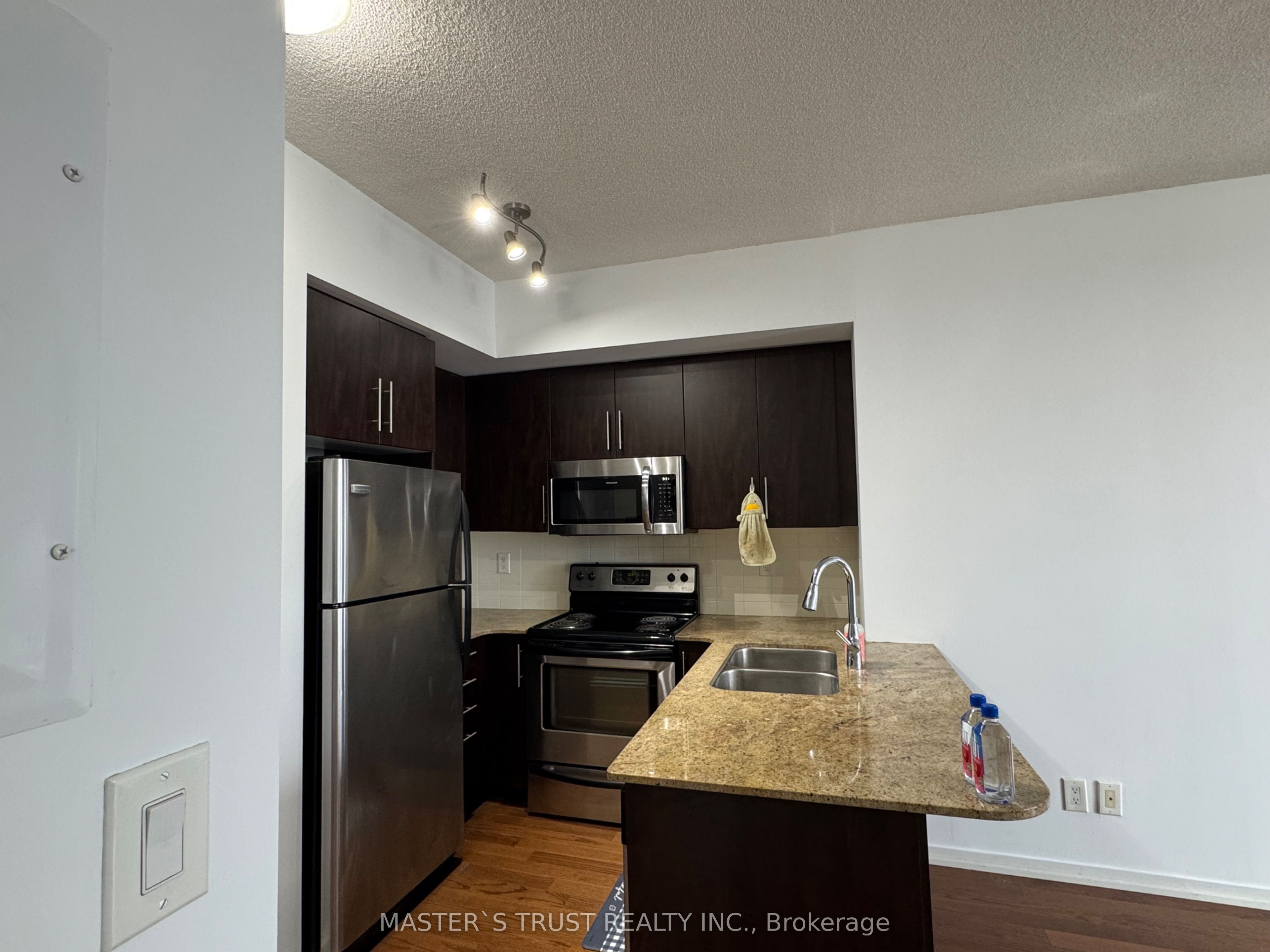 65 Bremner Boulevard 4502, Toronto, ON M5J 0A7 photo 3