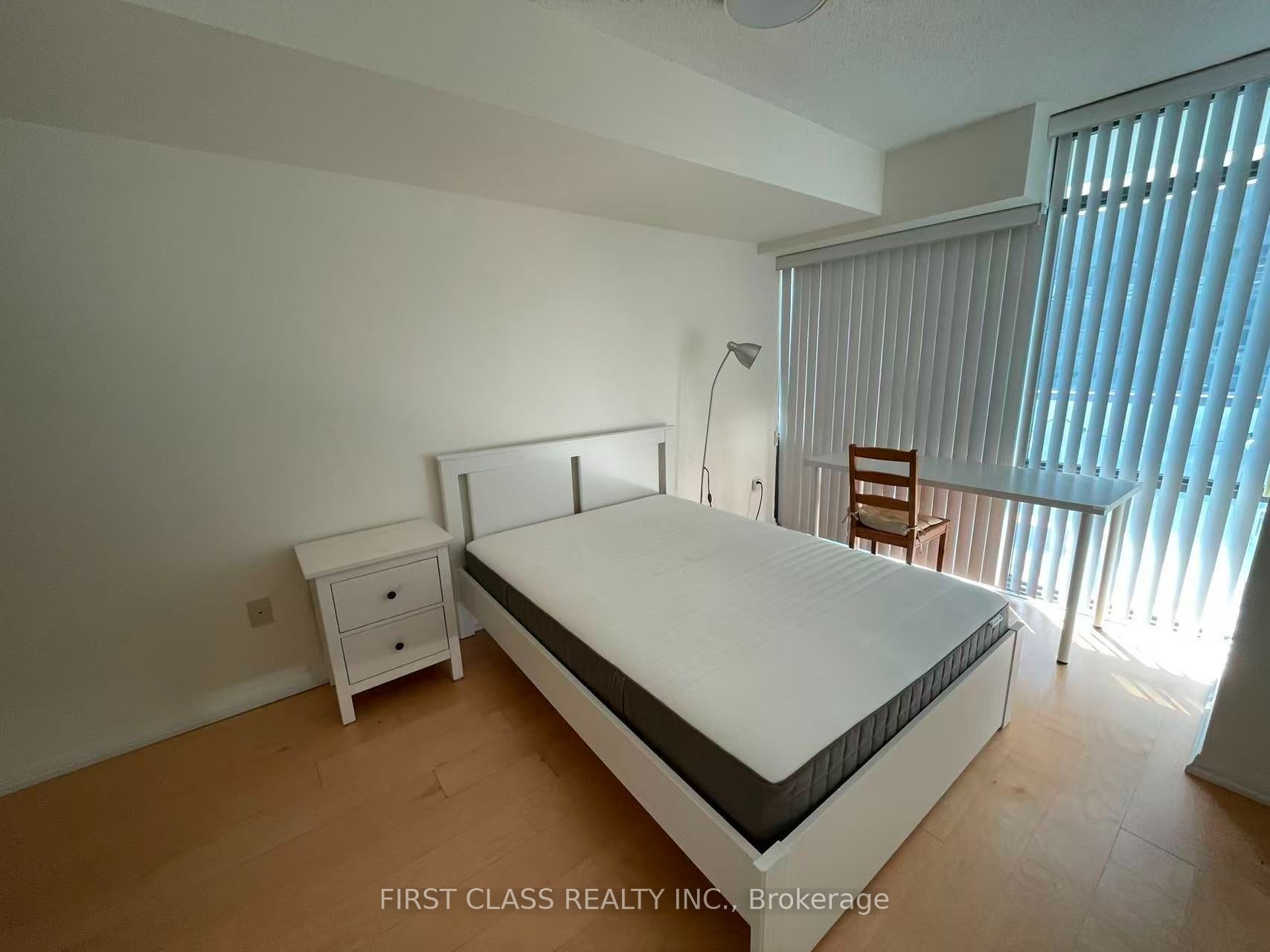 37 Grosvenor Street 1301, Toronto, ON M4Y 3G5 photo 3