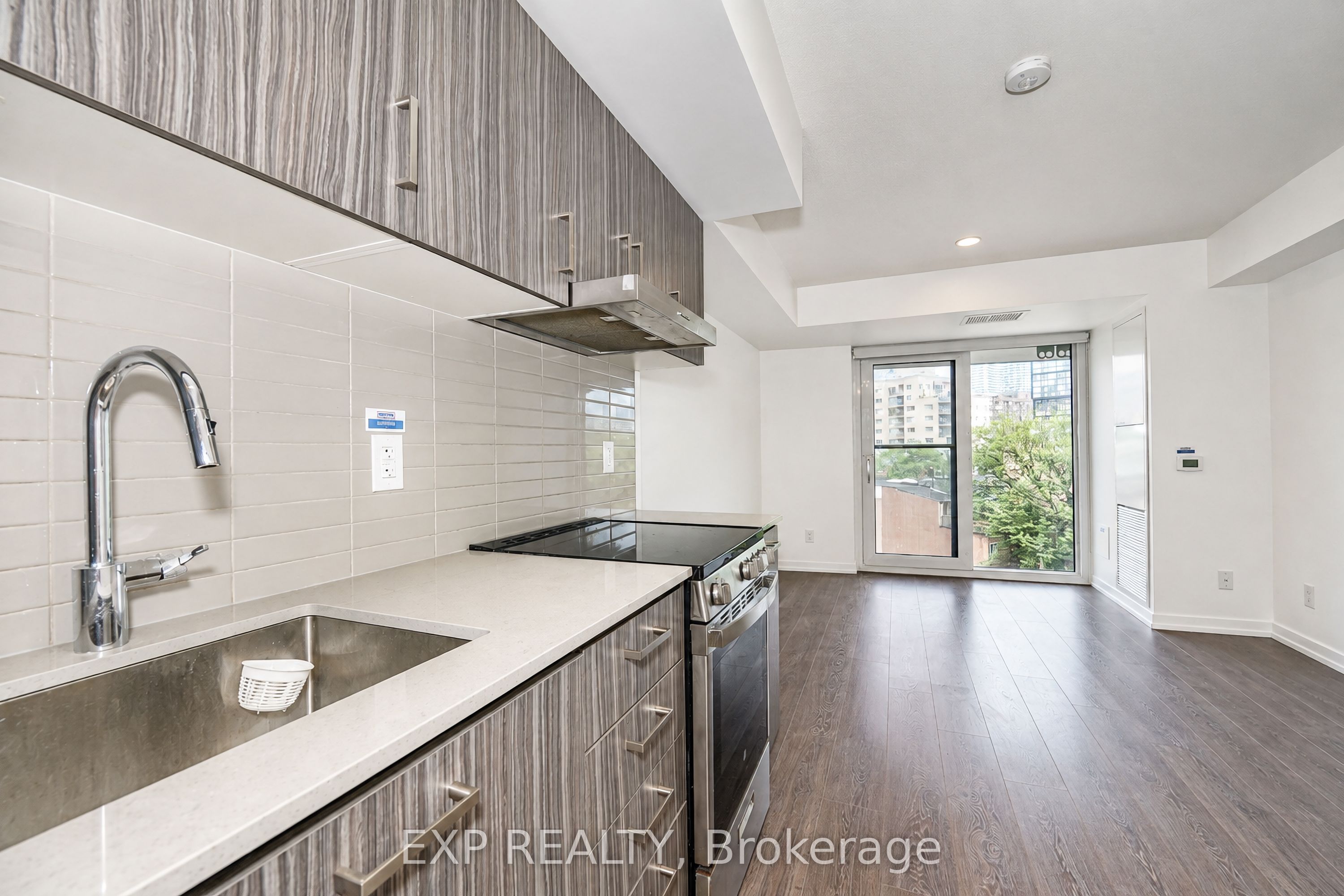 219 Dundas Street E 610, Toronto, ON M5A 0V1 photo 4