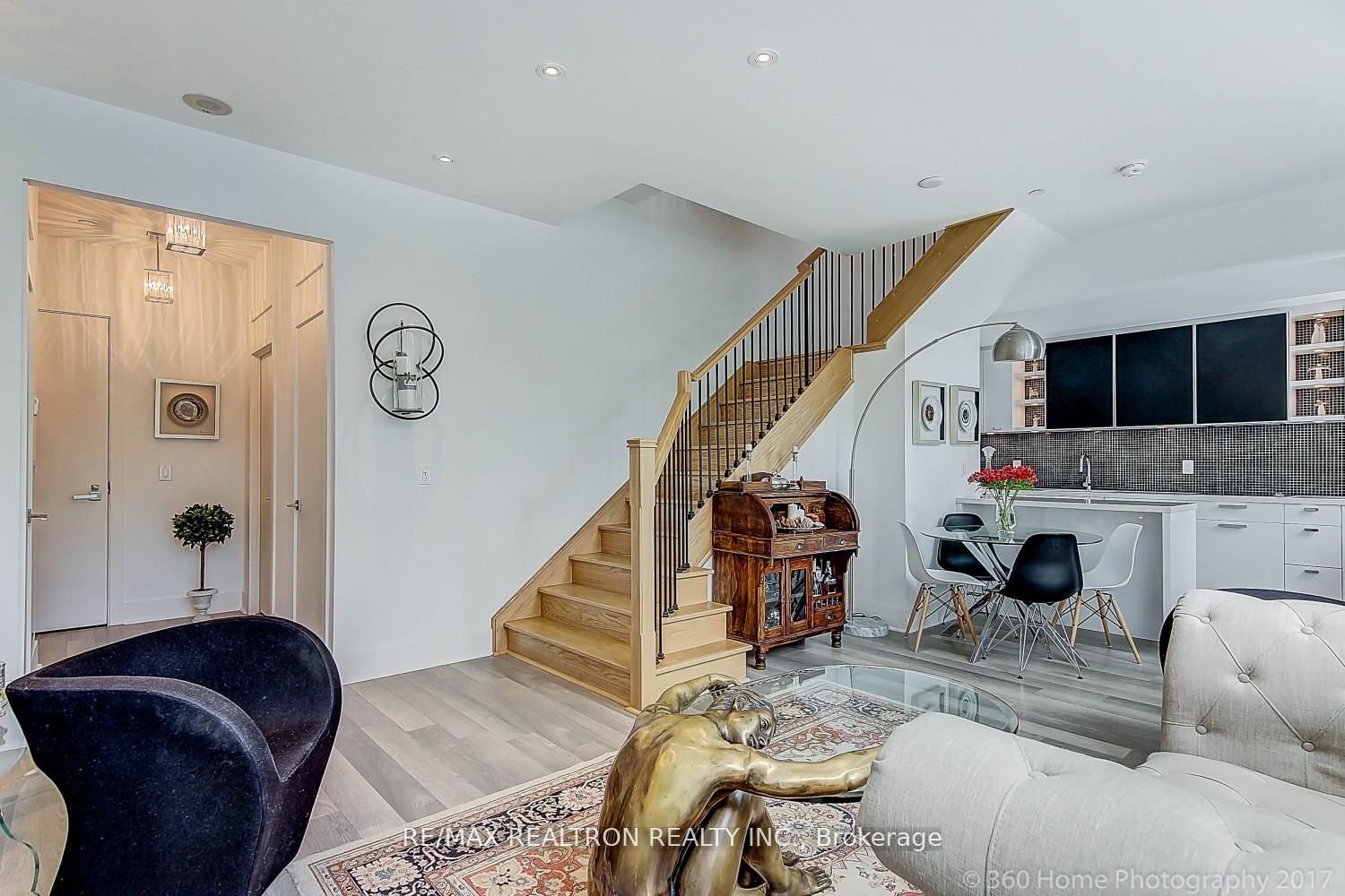 32 DAVENPORT Road 106, Toronto, ON M5R 1H3 photo 4