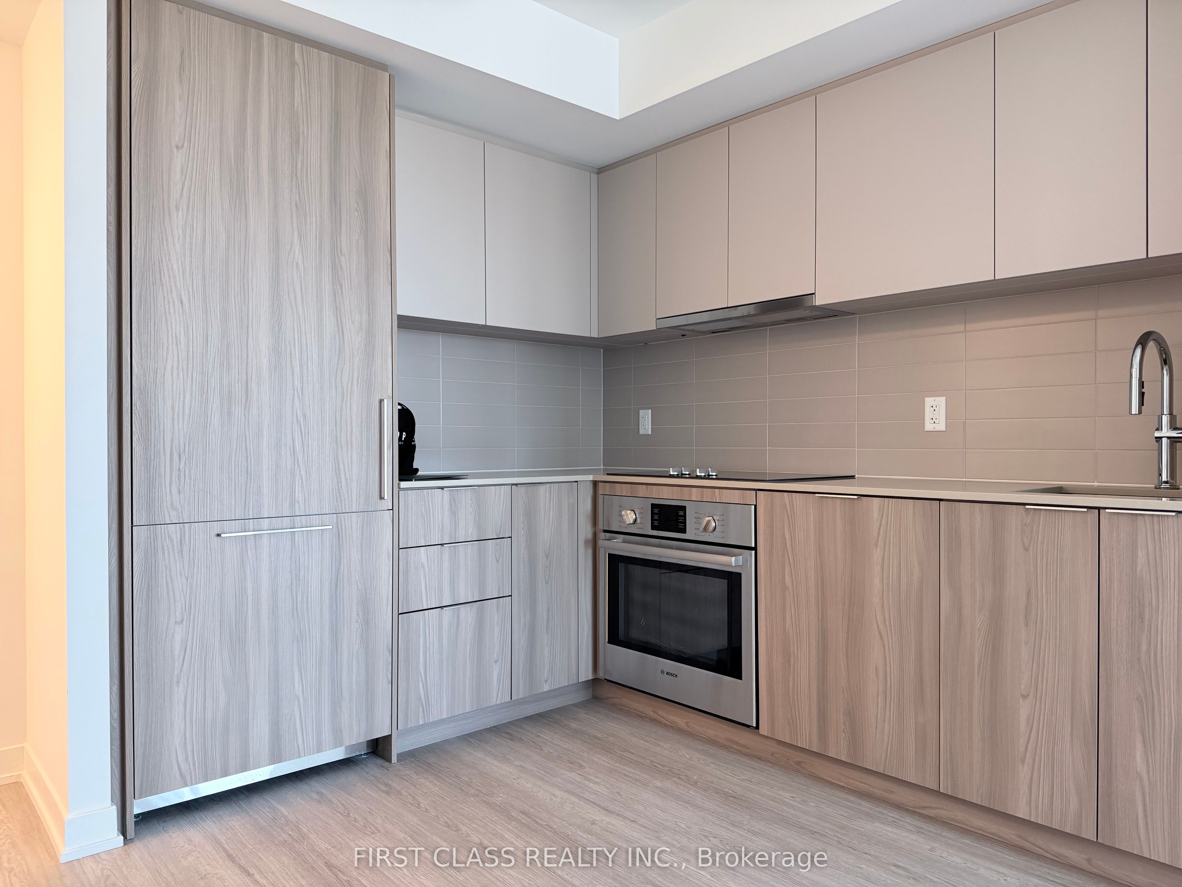 15 David Salomon Drive 1605, Toronto, ON M3C 1E7 photo 4