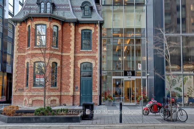 15 Grenville Street 3607, Toronto, ON M4Y 1A1