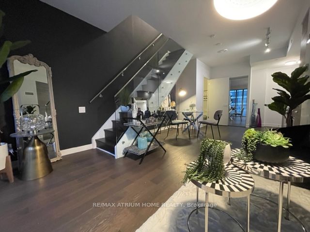 57 St Joseph Street 1611, Toronto, ON M5S 0C5 photo 5