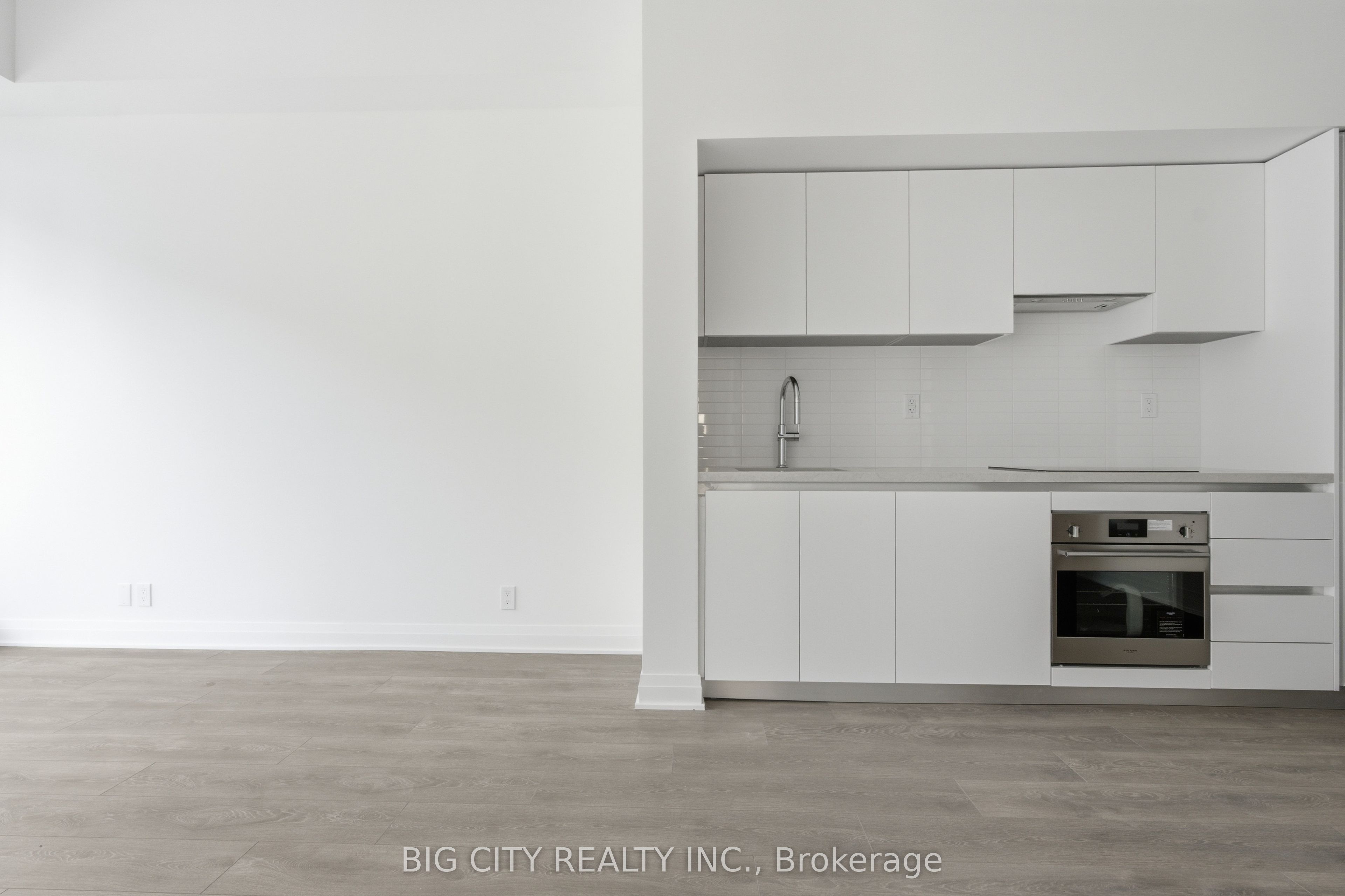25 Frederick Todd Way 215, Toronto, ON M4G 0E8 photo 4