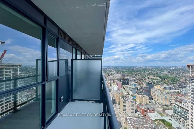 87 Peter Street Ph307, Toronto, ON M5V 0P1 photo 2