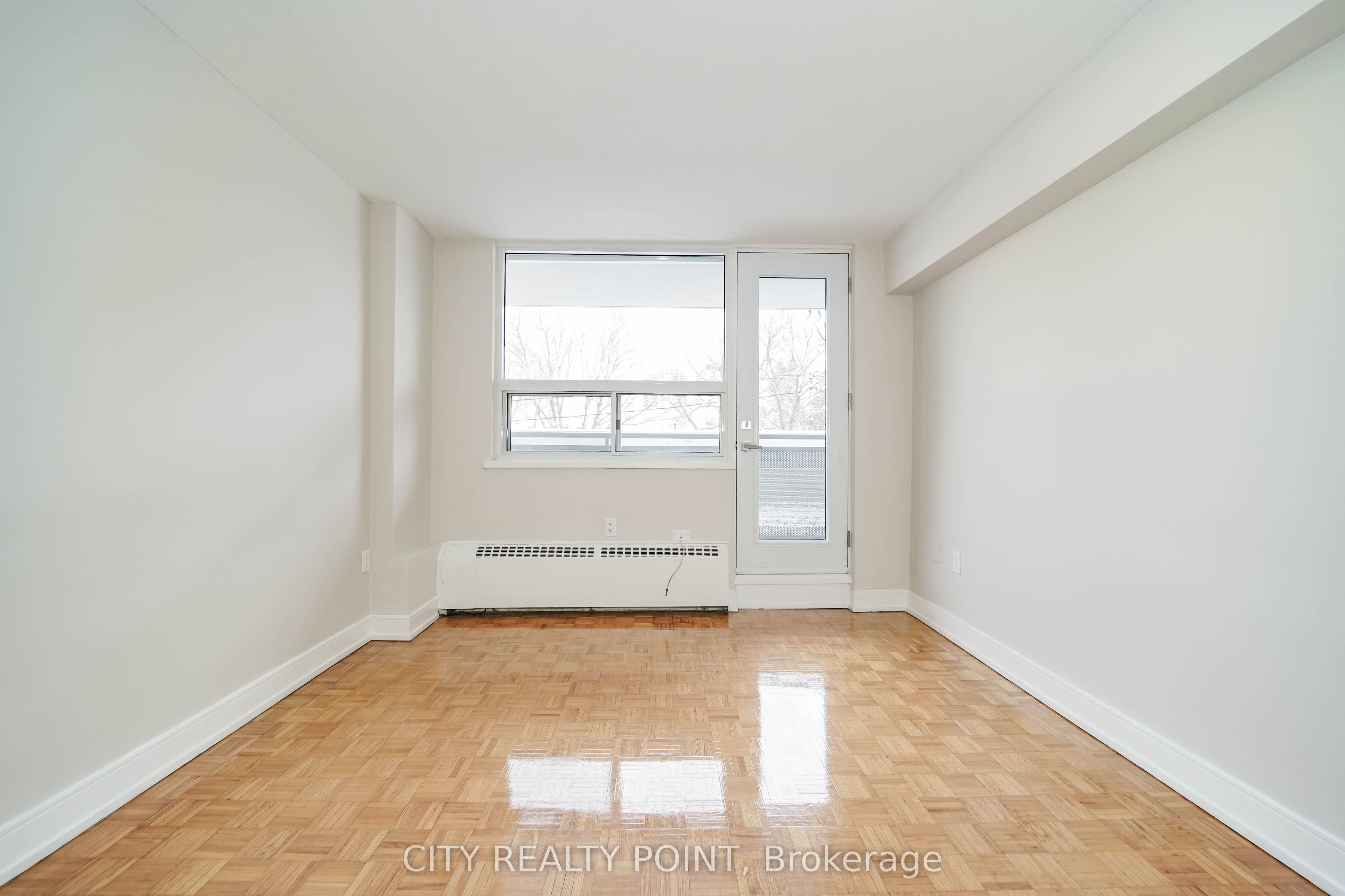 1500 Bathurst Street 807, Toronto, ON M5P 3L3 photo 5