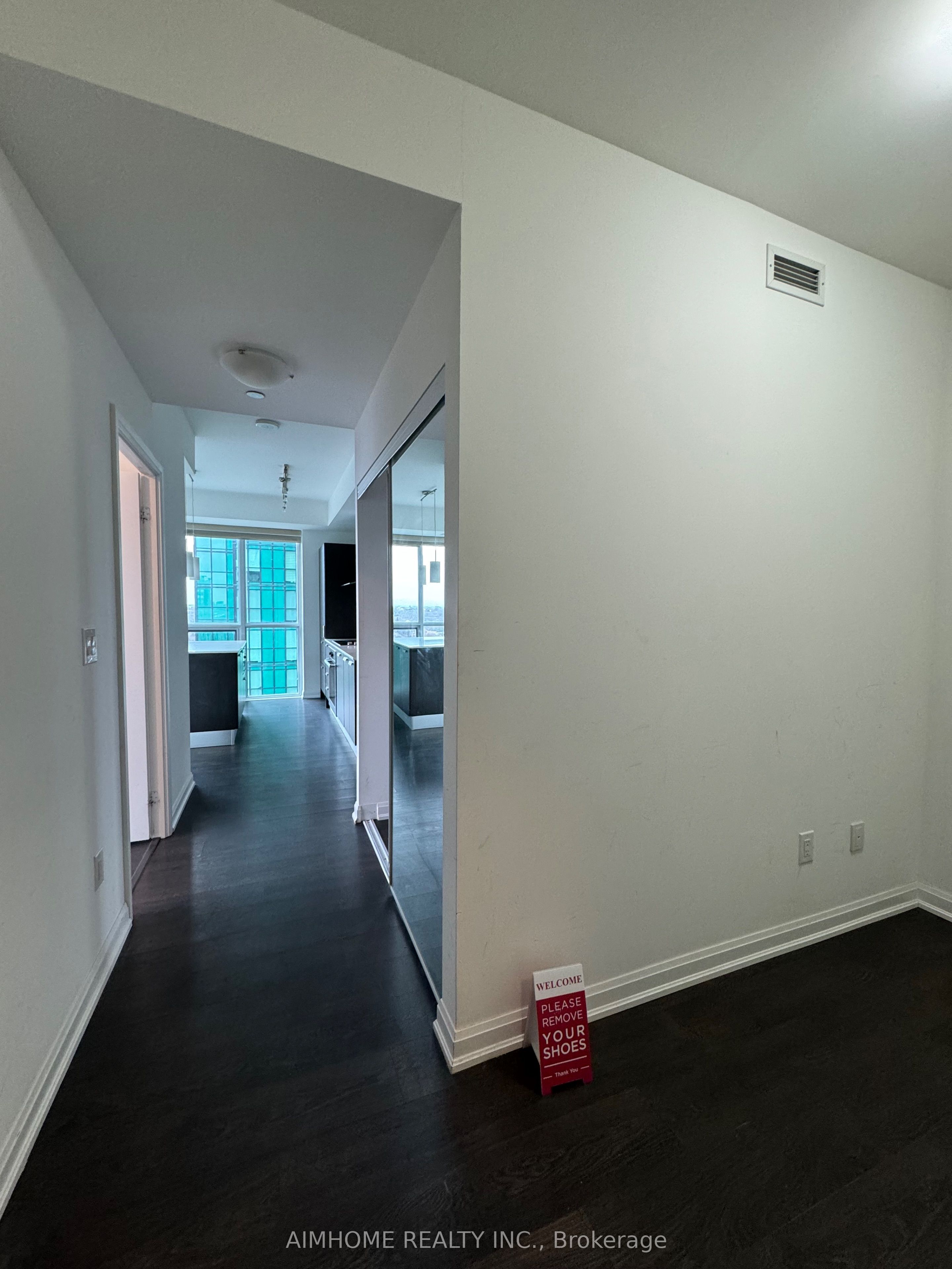 9 Bogert Avenue 1503, Toronto, ON M2N 0H3 photo 3