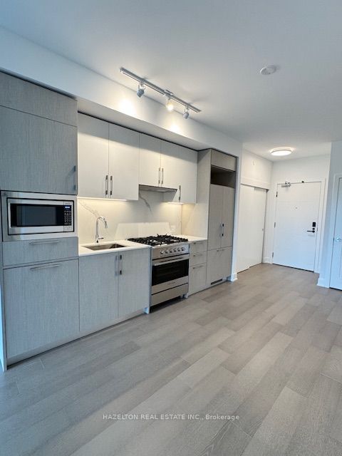 8 Manor Road W 608, Toronto, ON M4S 0E6 photo 3
