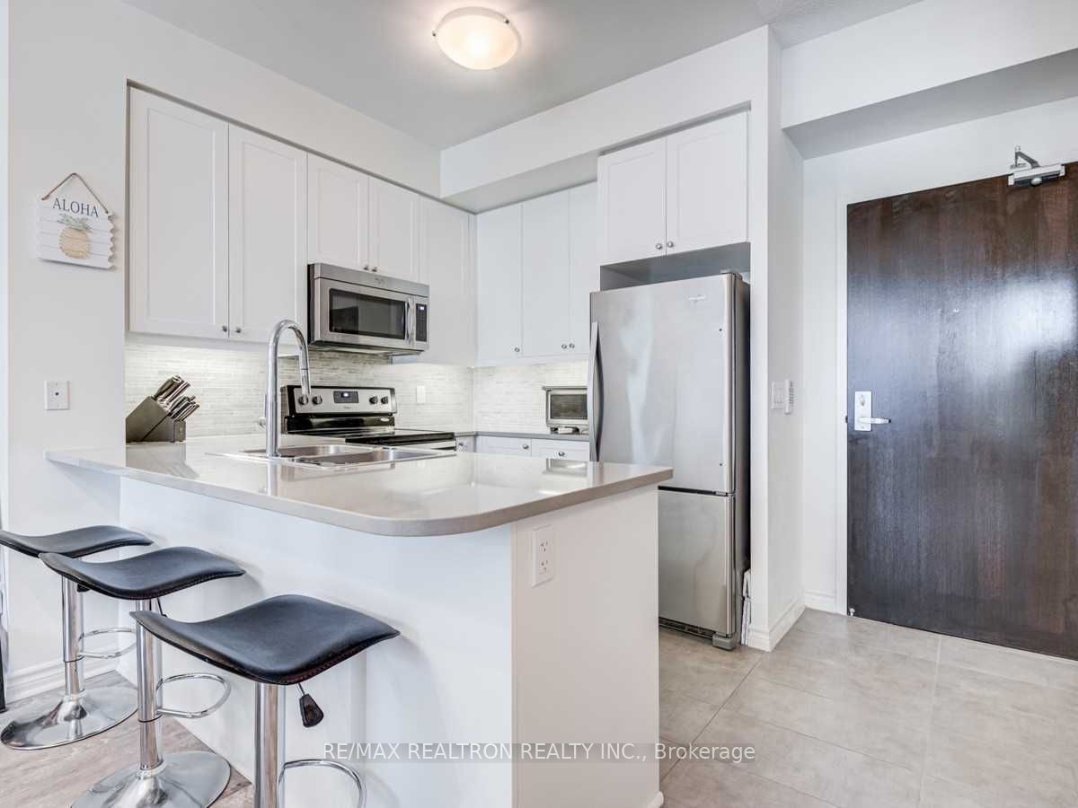 25 Lower Simcoe Street 305, Toronto, ON M5J 3A1 photo 3