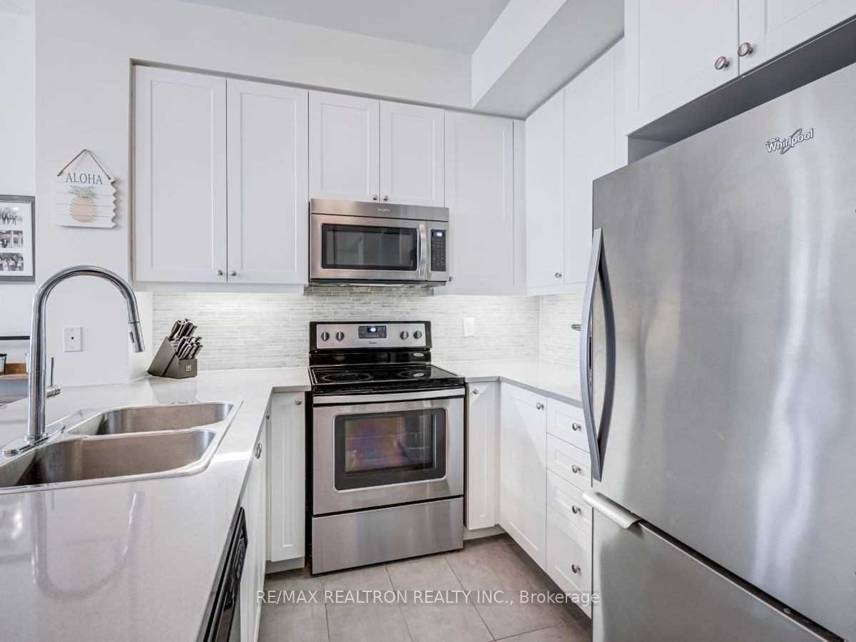 25 Lower Simcoe Street 305, Toronto, ON M5J 3A1 photo 5