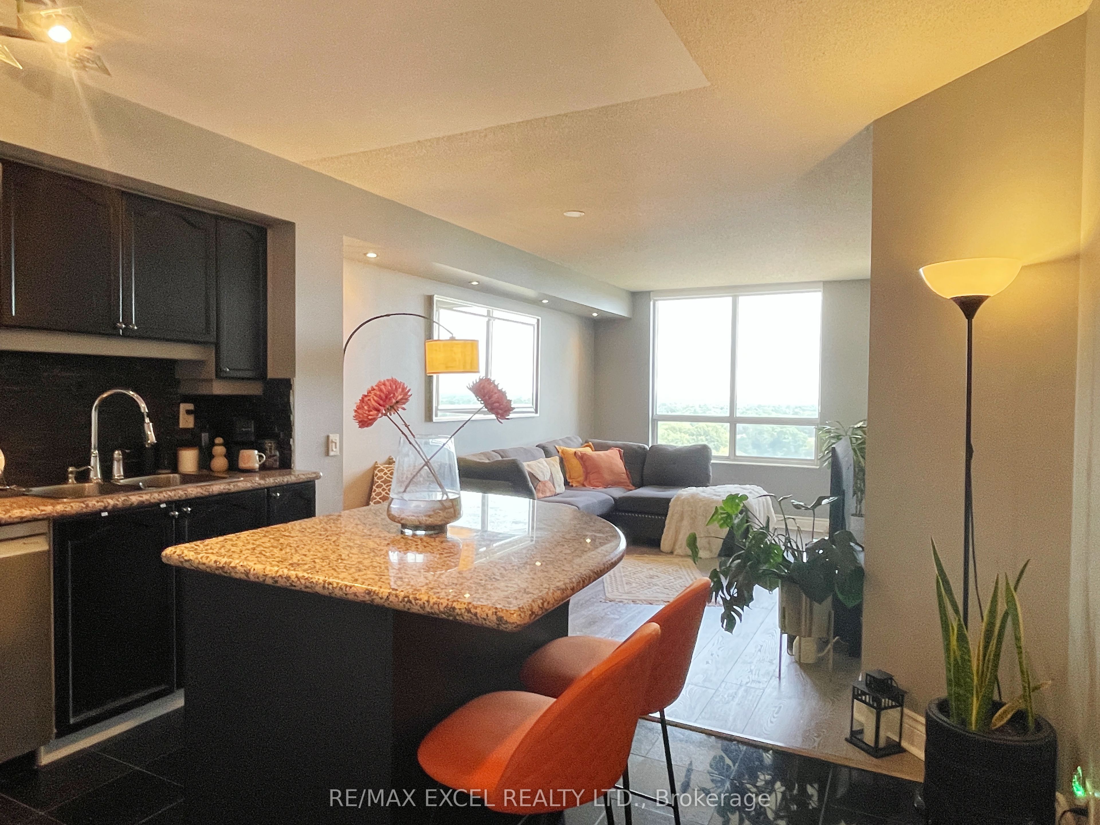 78 Harrison Garden Boulevard 1404, Toronto, ON M2N 7E2 photo 5