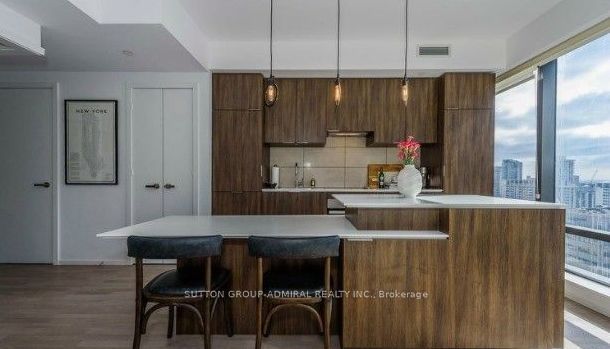 5 St Joseph Street 1605, Toronto, ON M4Y 0B6 photo 3