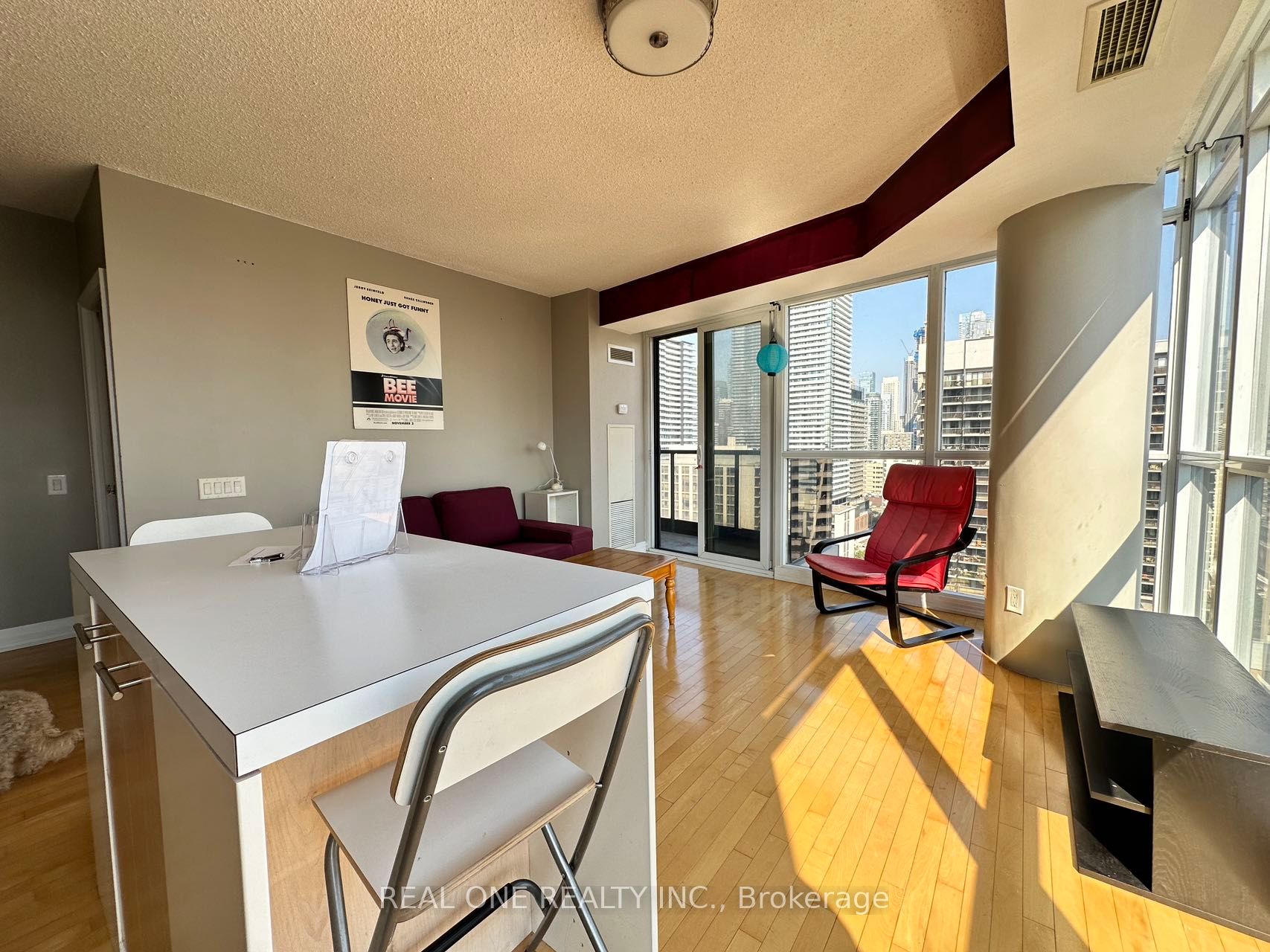 25 Carlton Street 2309, Toronto, ON M5B 1L4 photo 3