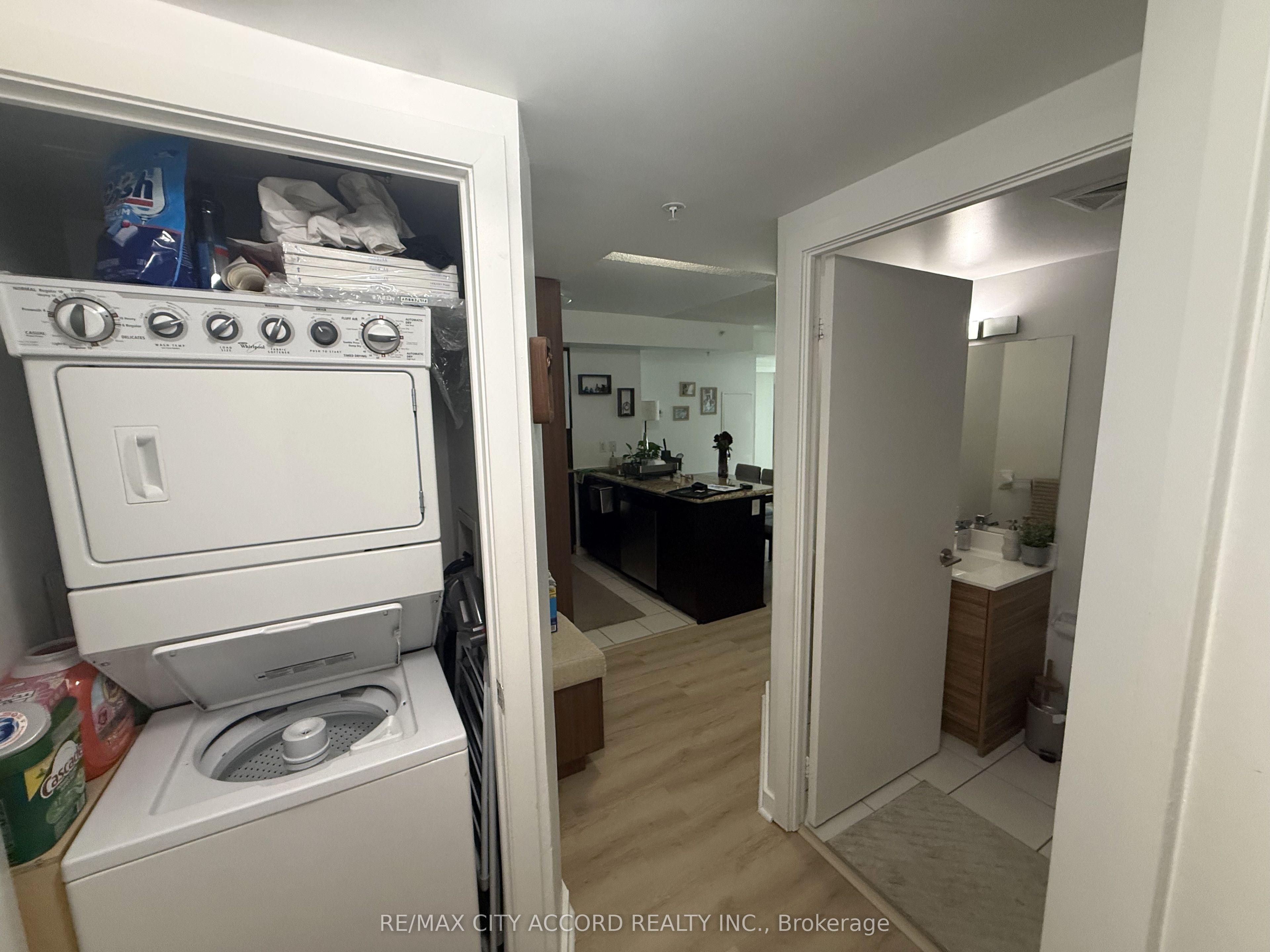 5740 Yonge Street 507, Toronto, ON M2M 0B1 photo 2