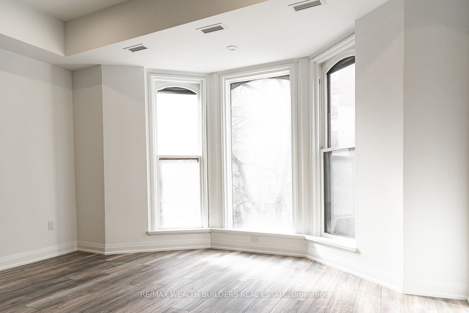 219 Jarvis Street 5, Toronto, ON M5J 2C1 photo 3