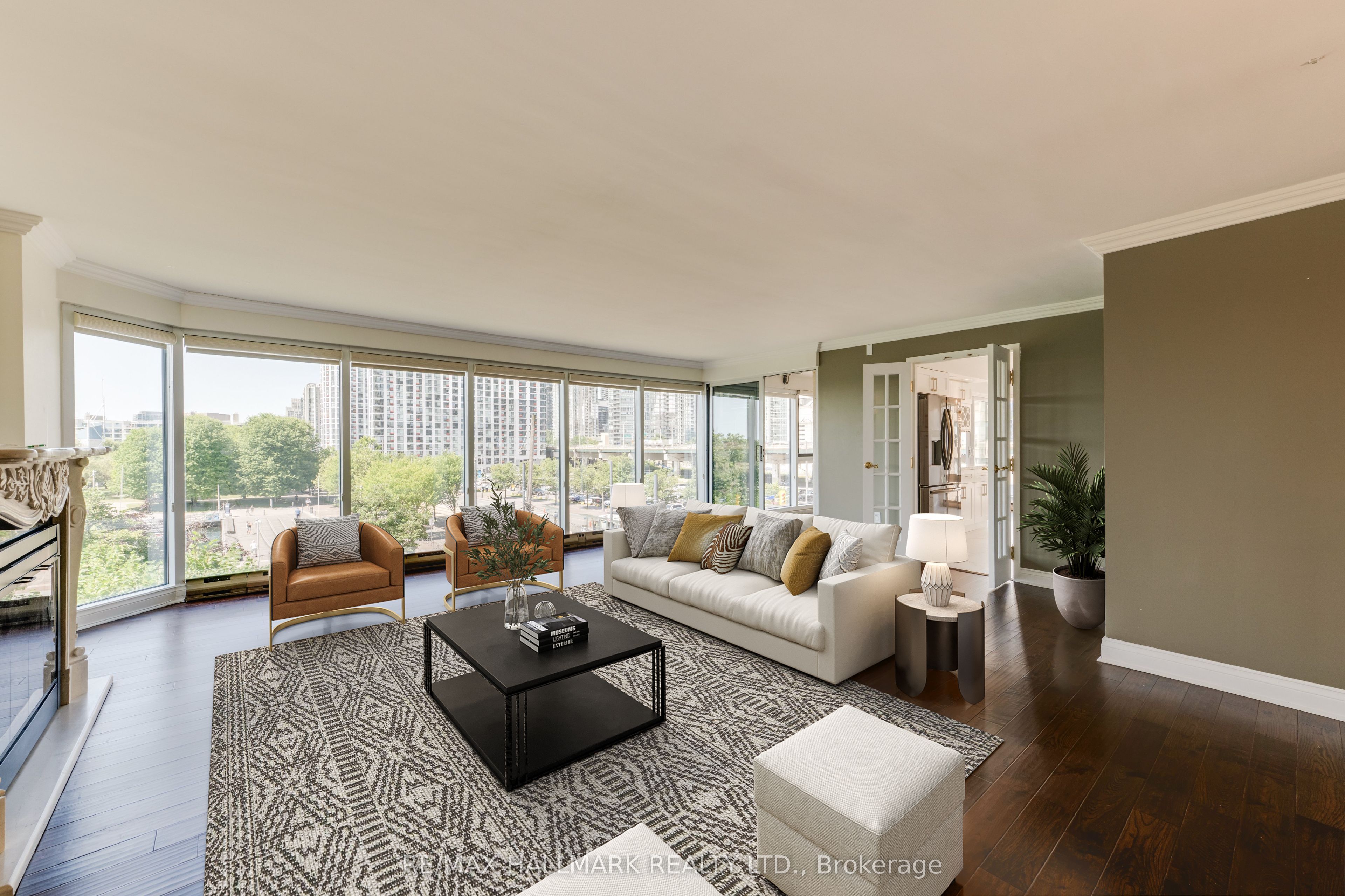 251 Queens Quay W 404, Toronto, ON M5J 2N6 photo 3