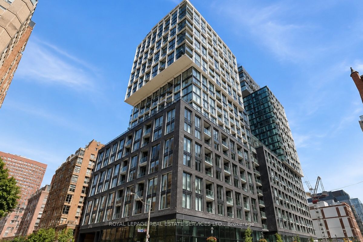 158 Front Street E 414, Toronto, ON M5A 0K9