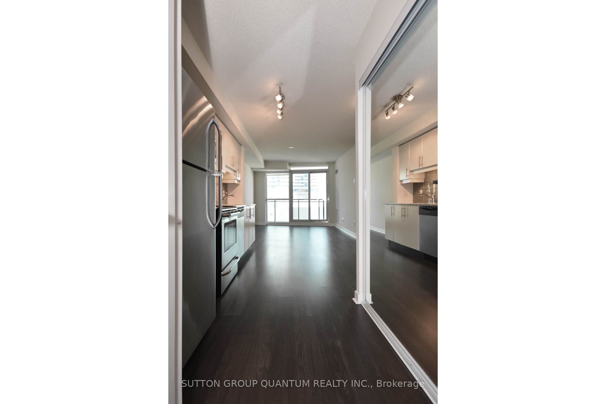33 Bay Street 902, Toronto, ON M5J 2Z3 photo 2