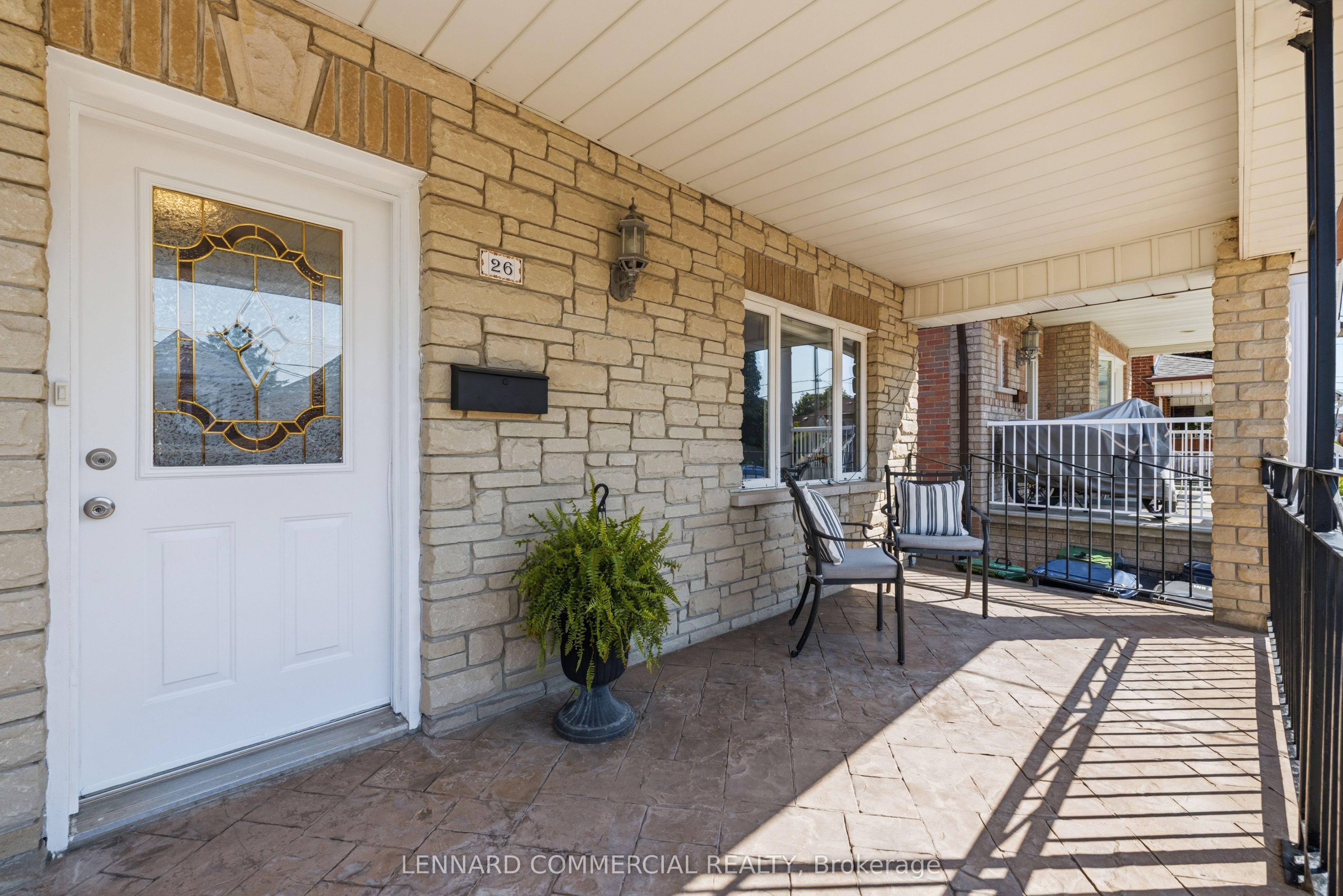 26 Jesmond Avenue, Toronto, ON M6E 1V5 photo 3