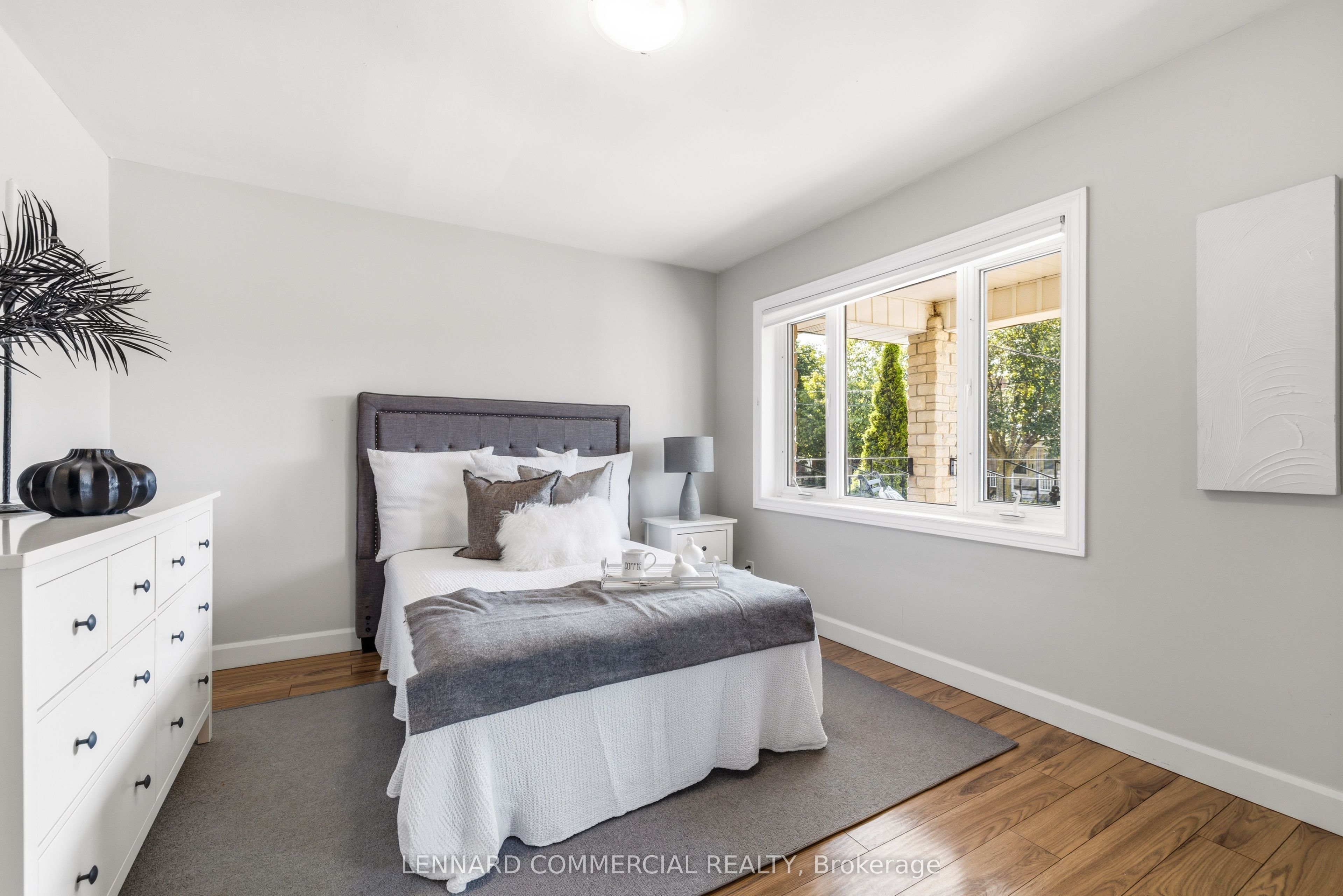 26 Jesmond Avenue, Toronto, ON M6E 1V5 photo 5