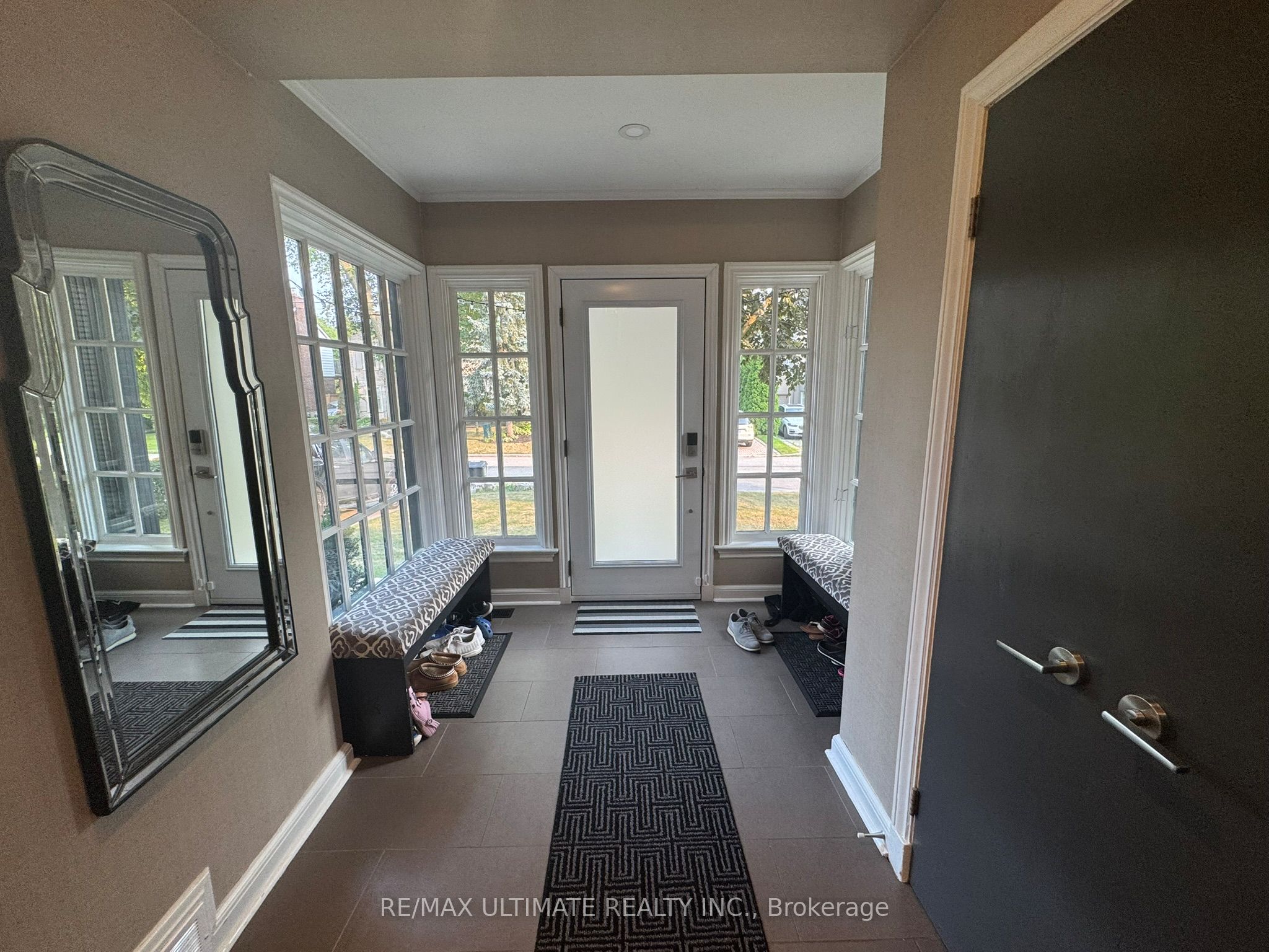 10 Noel Avenue, Toronto, ON M4G 1B3 photo 2