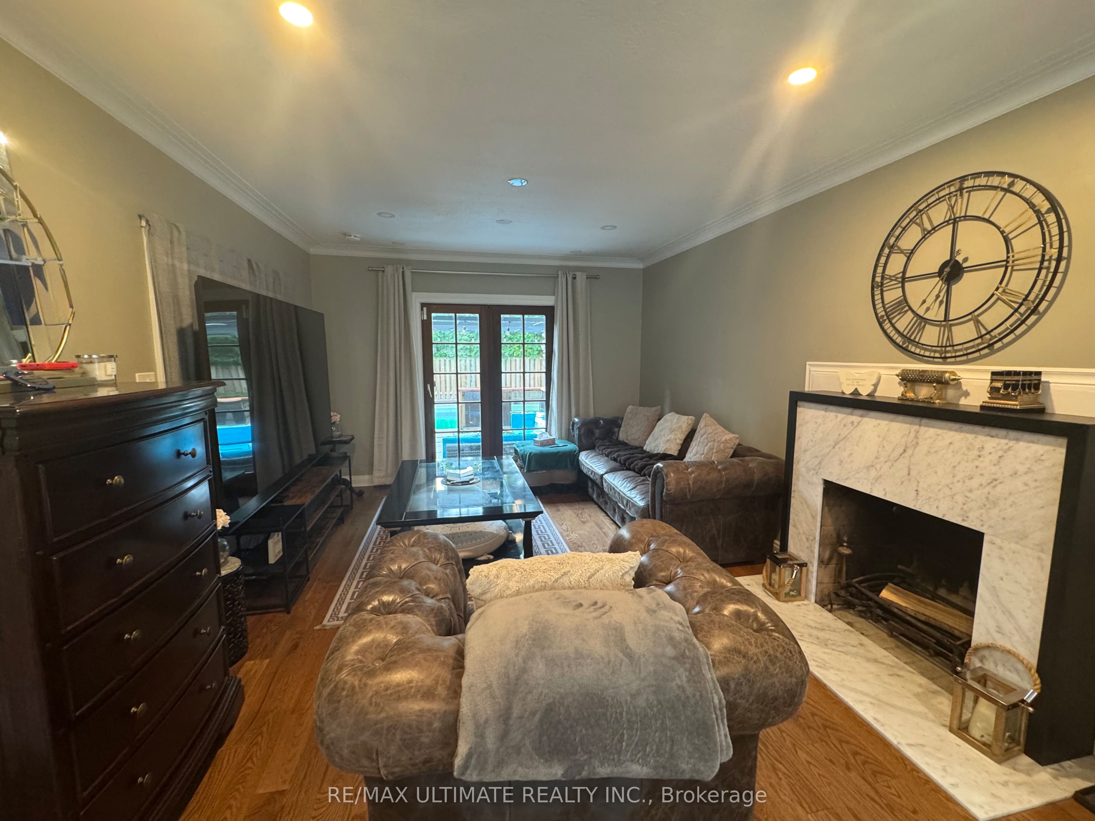 10 Noel Avenue, Toronto, ON M4G 1B3 photo 3