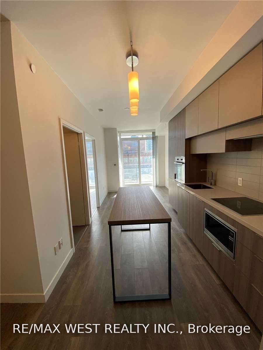 8 Eglinton Avenue E 909, Toronto, ON M4P 1A6 photo 5