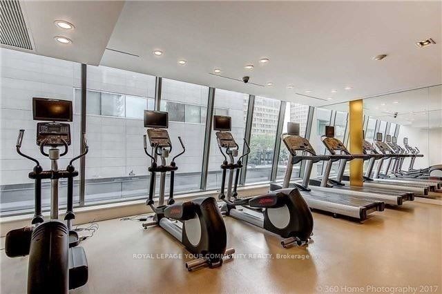 832 Bay Street 1505, Toronto, ON M5S 1Z6 photo 3