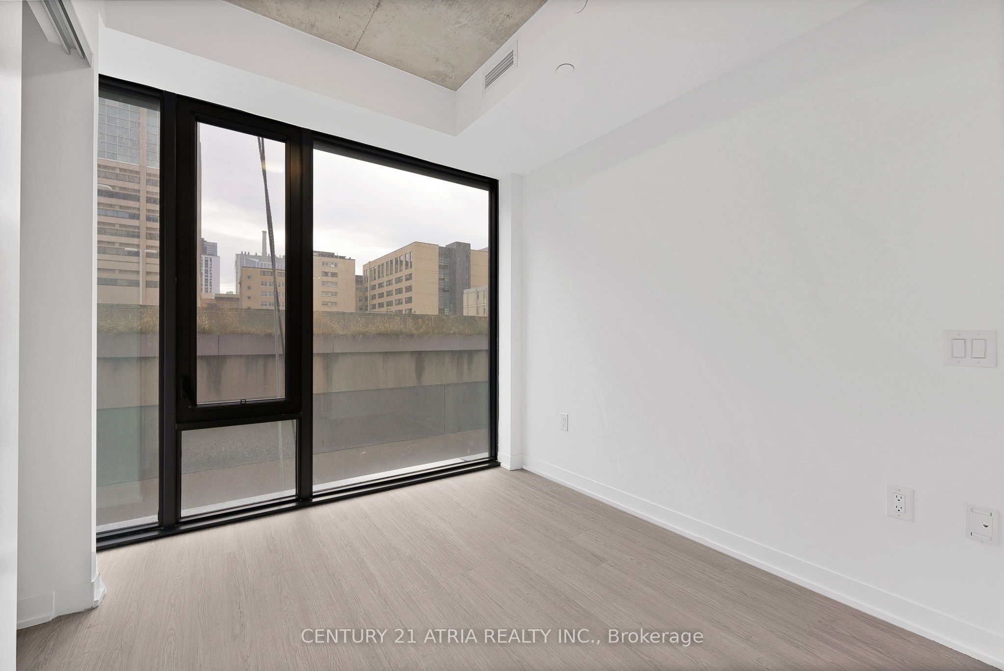 195 McCaul Street 515, Toronto, ON N5T 1W6 photo 5