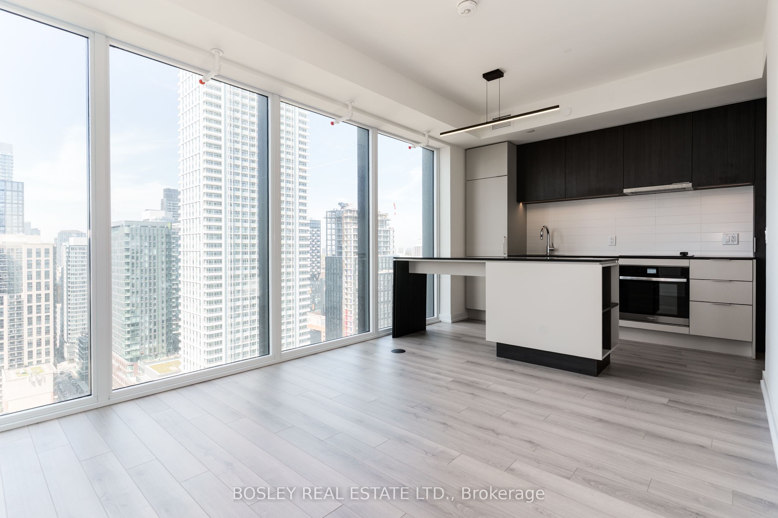 89 Church Street 3003, Toronto, ON M5C 0B7 photo 2