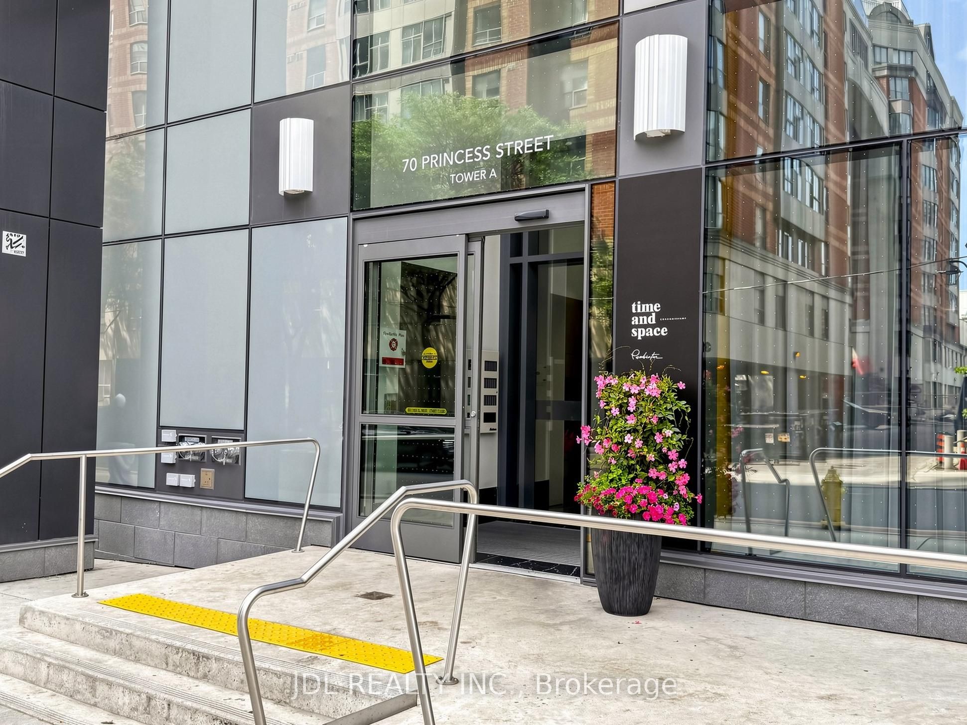 70 Princess Street 2005, Toronto, ON M5A 0X6 photo 2