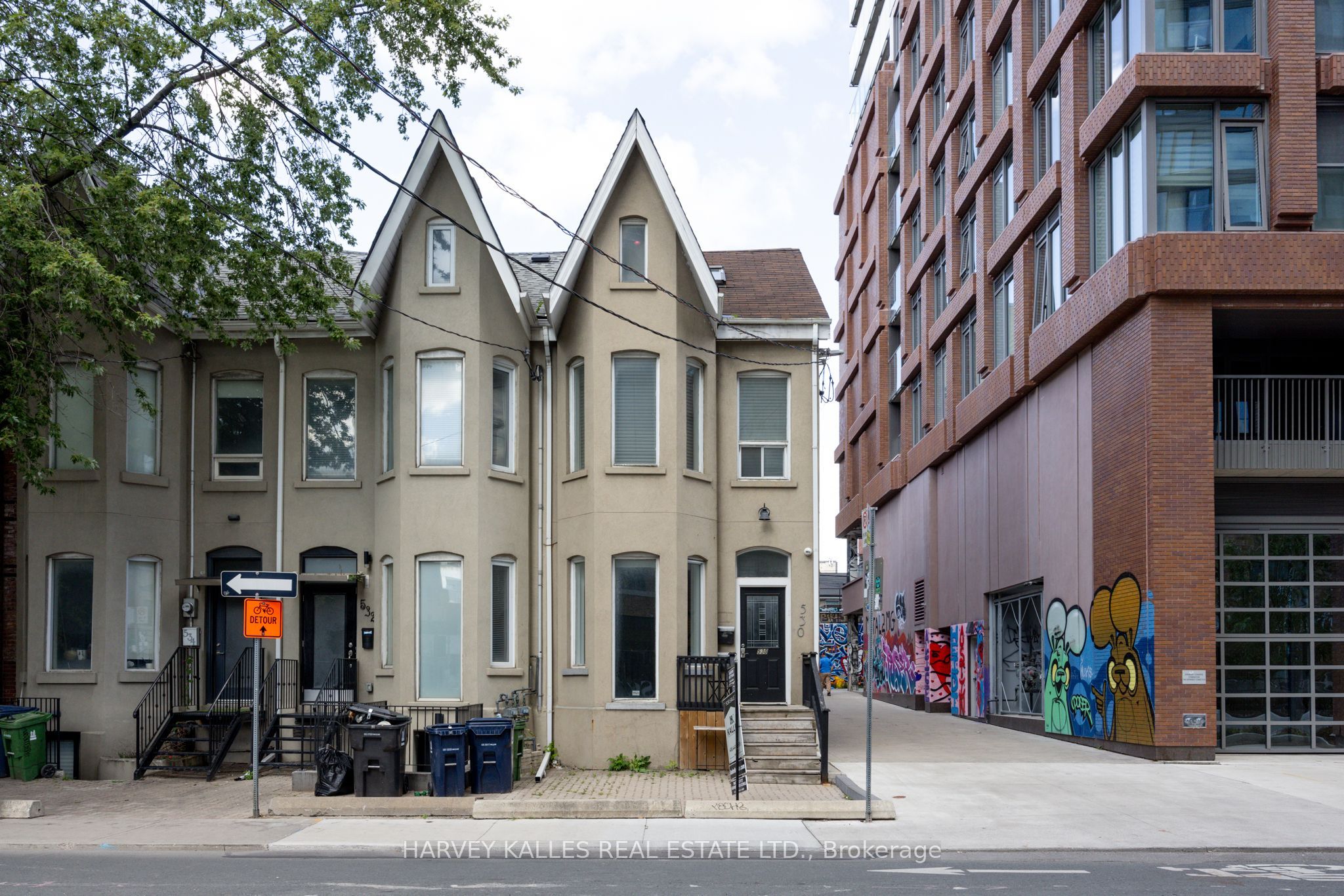 530 Richmond Street W, Toronto, ON M5V 1Y4