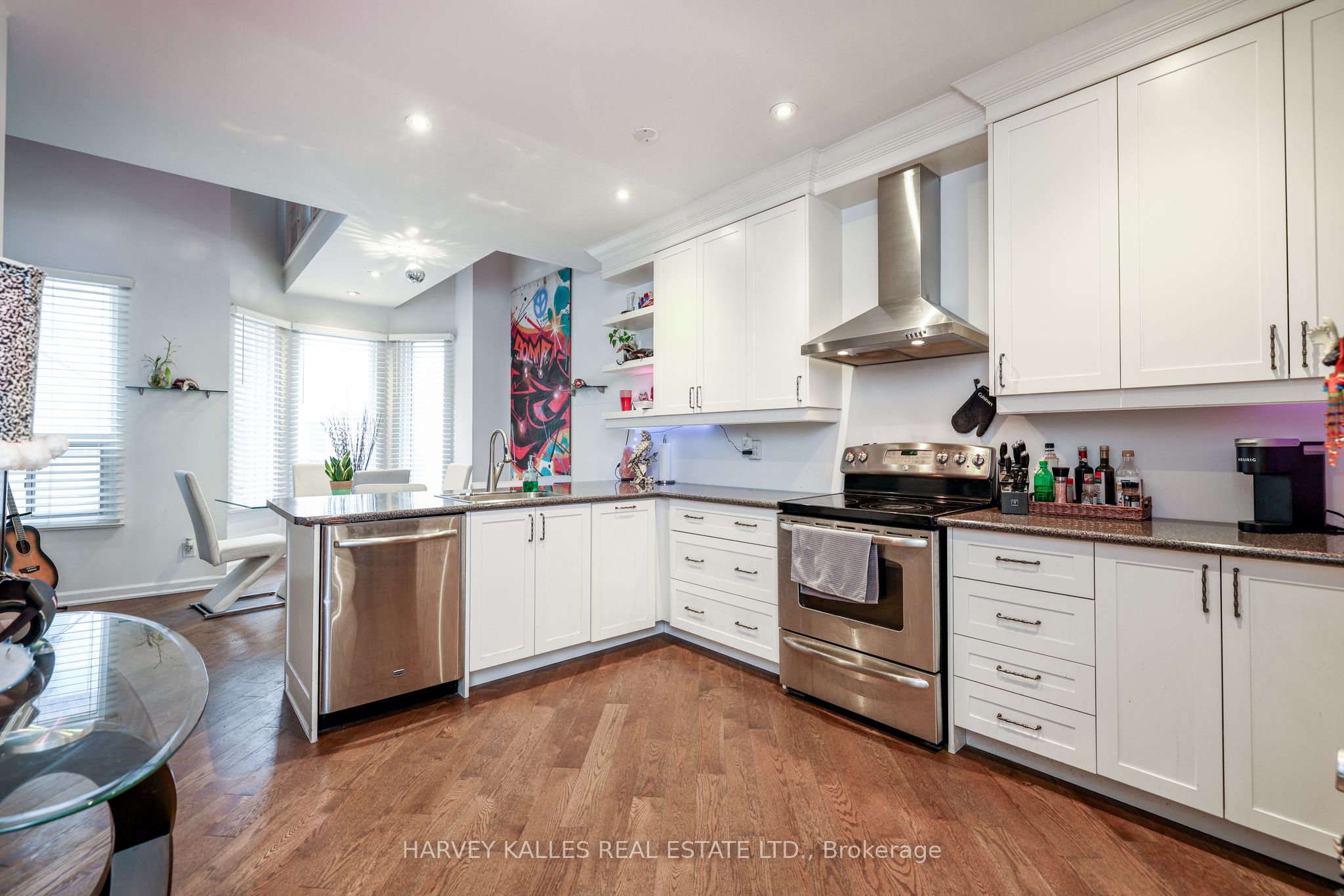 530 Richmond Street W, Toronto, ON M5V 1Y4 photo 3