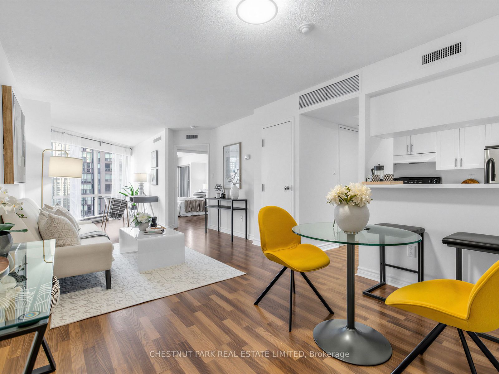 1001 Bay Street 1408, Toronto, ON M5S 3A6 photo 2