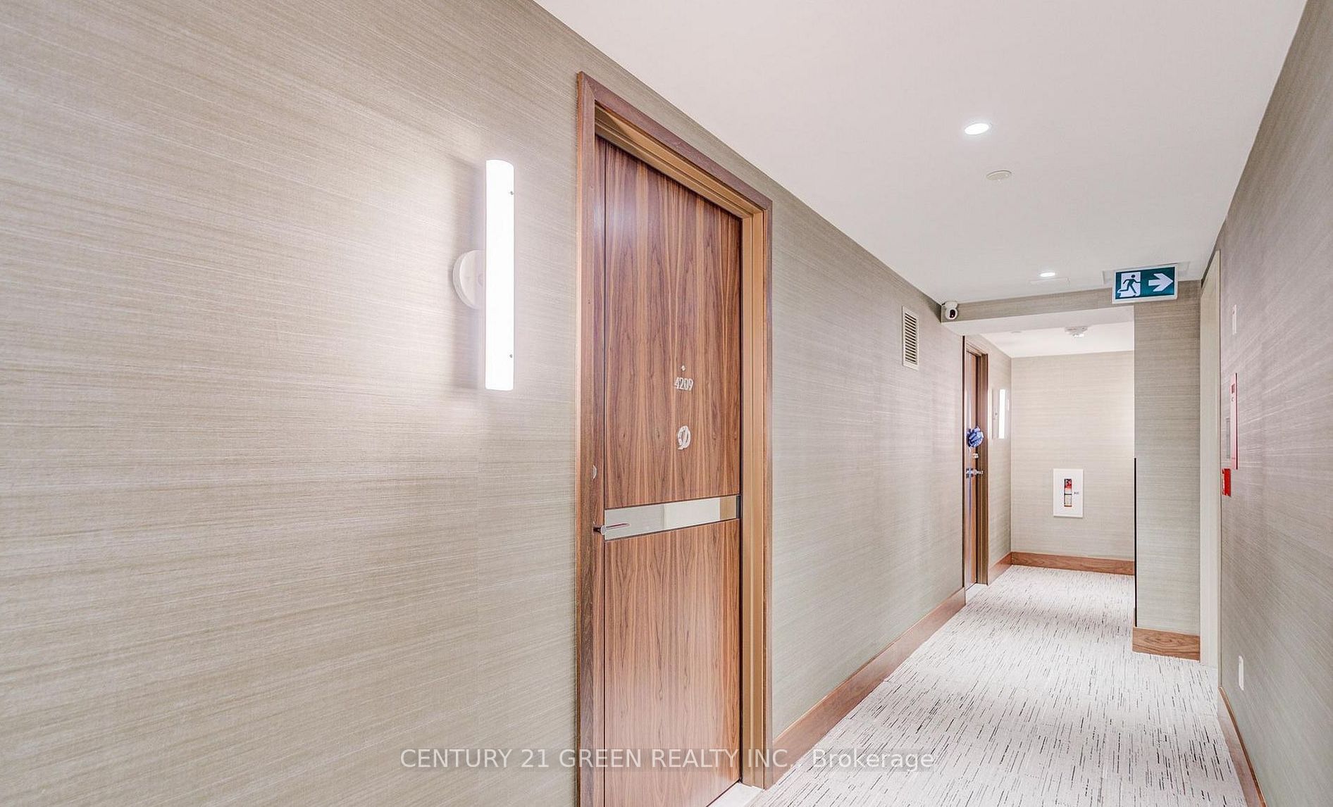 1 Concord Cityplace Way 4209, Toronto, ON M5V 0T5 photo 3