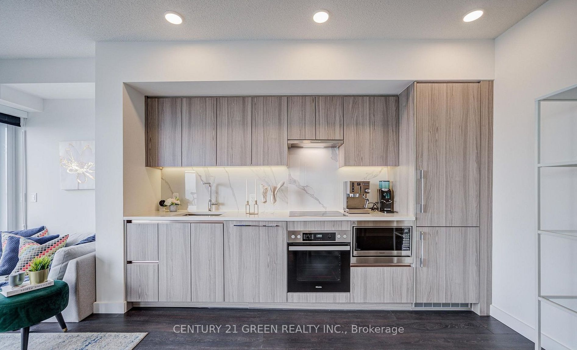 1 Concord Cityplace Way 4209, Toronto, ON M5V 0T5 photo 5